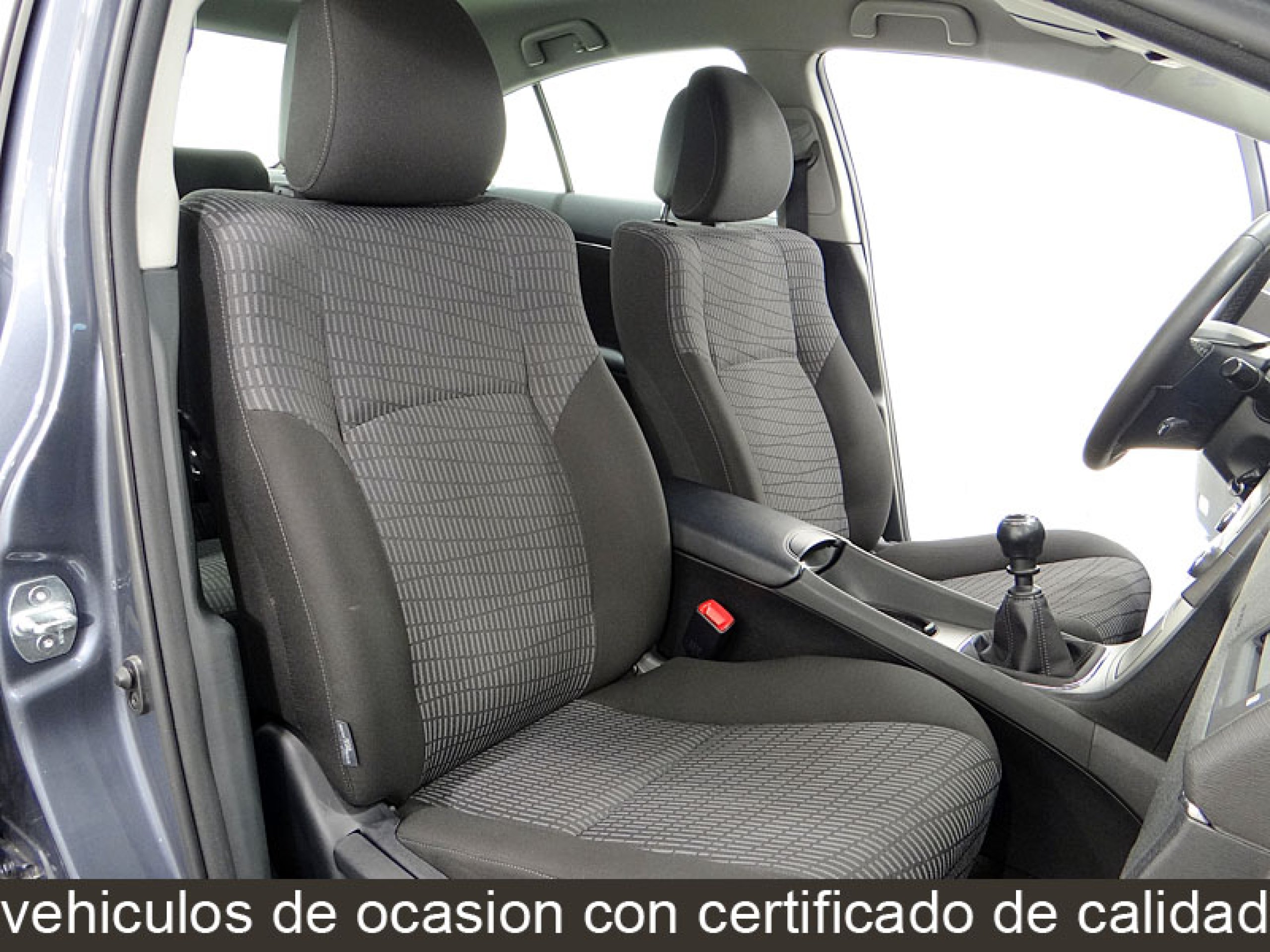 Foto Toyota Avensis 22