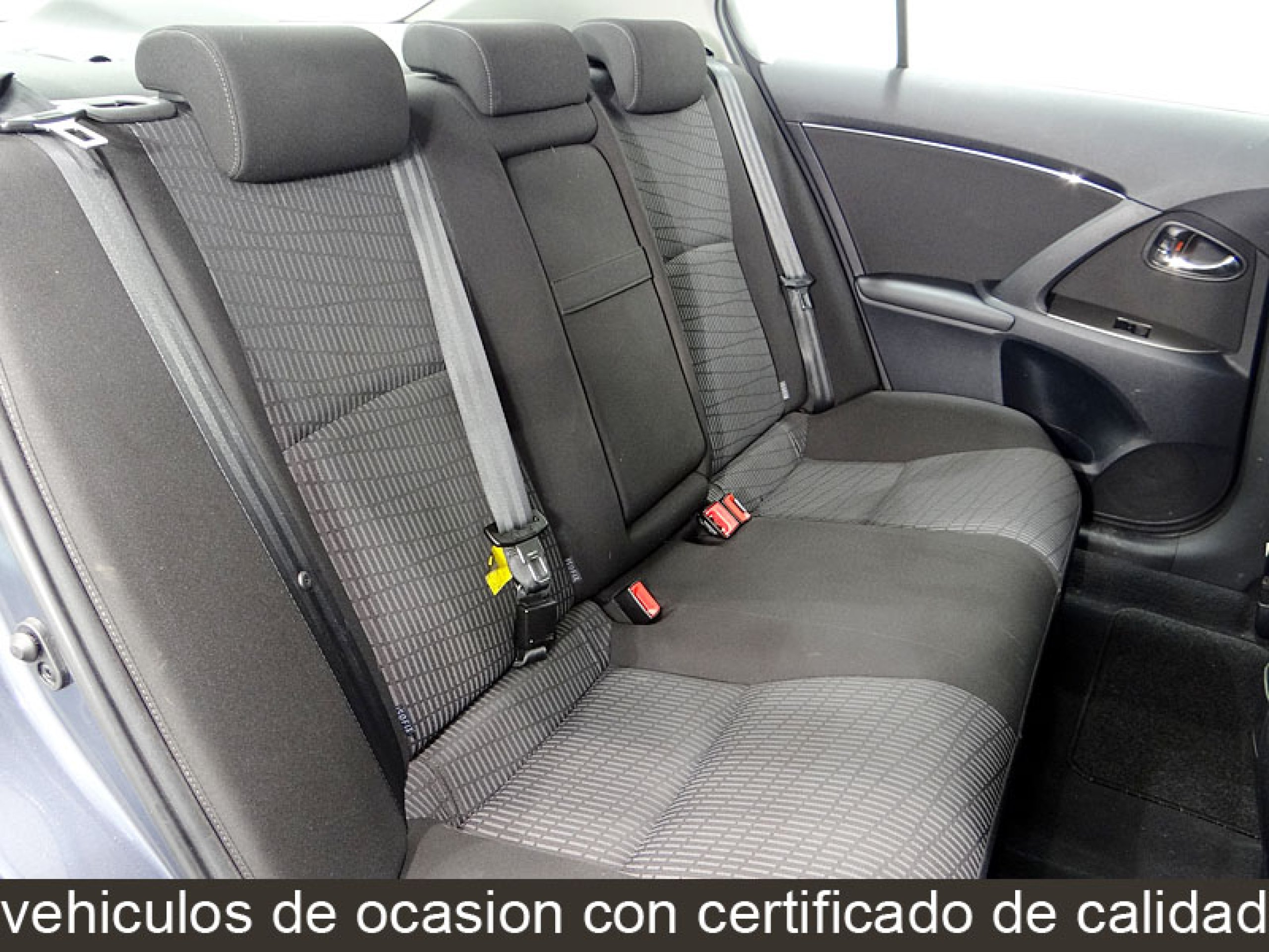Foto Toyota Avensis 24