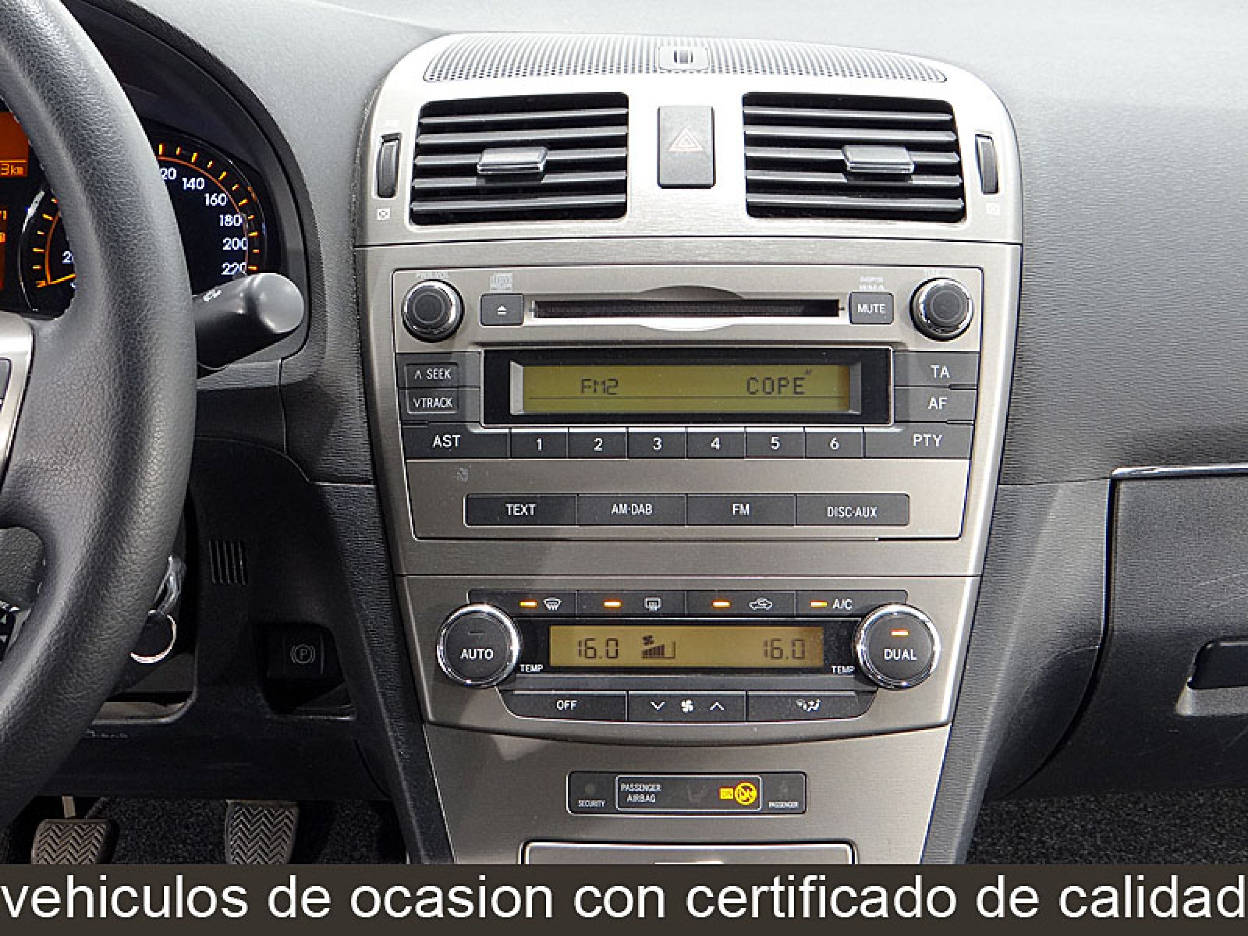 Foto Toyota Avensis 27