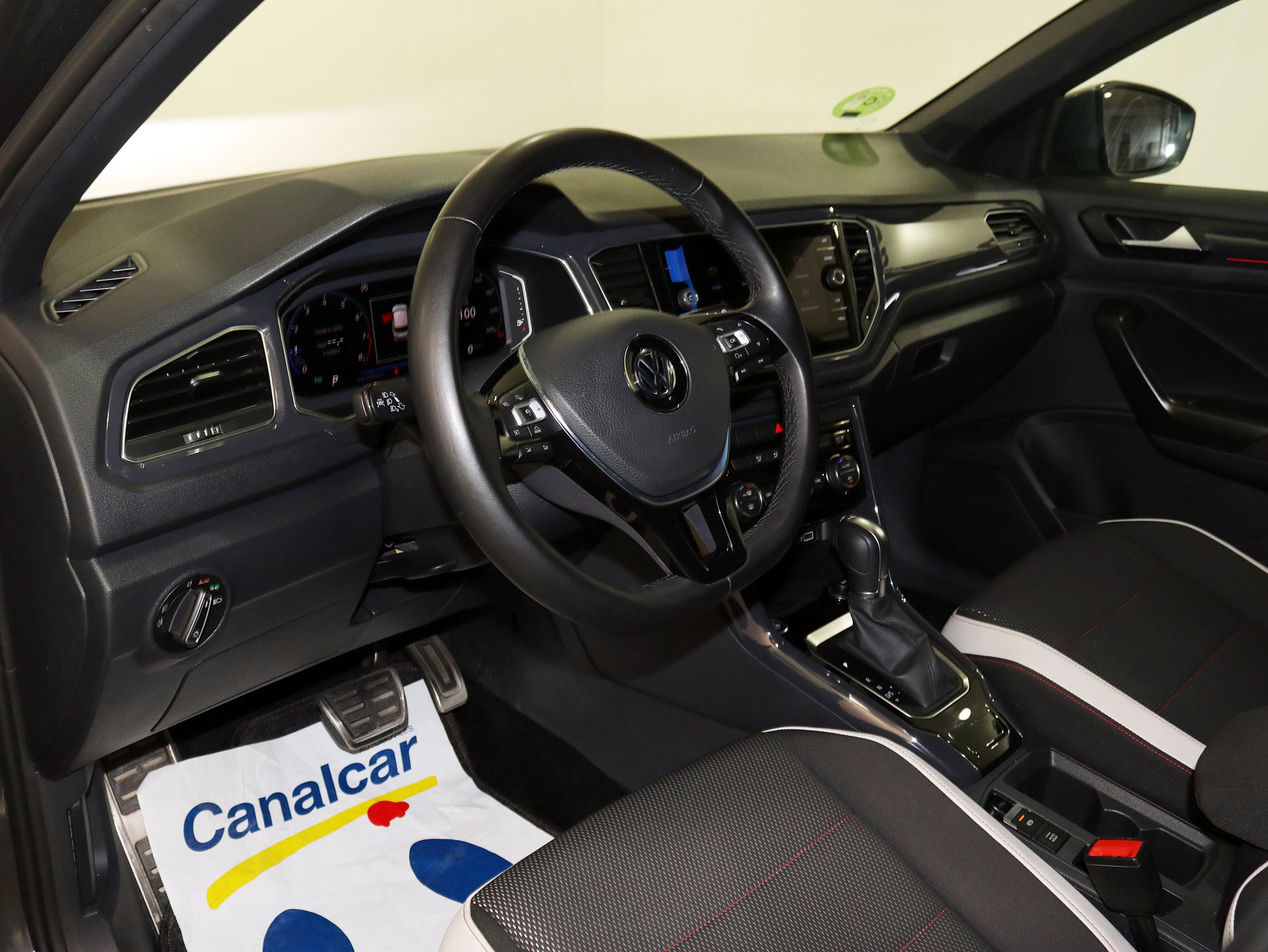 Foto Volkswagen T-Roc 18