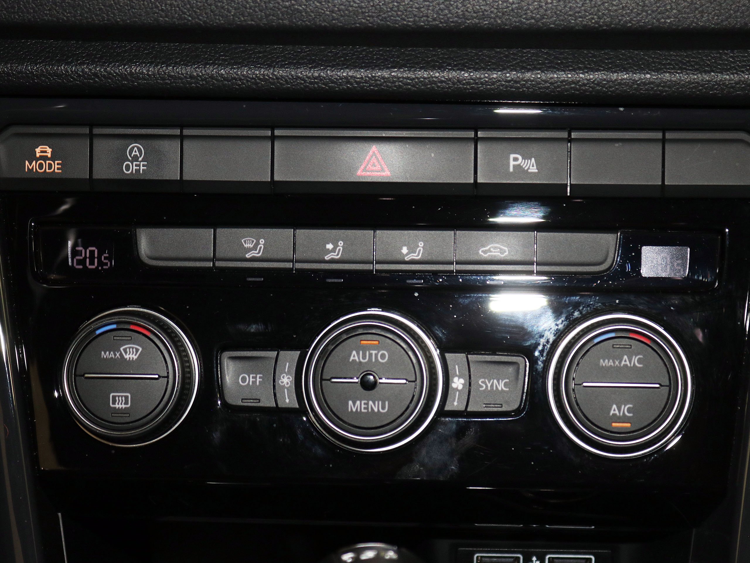 Foto Volkswagen T-Roc 23