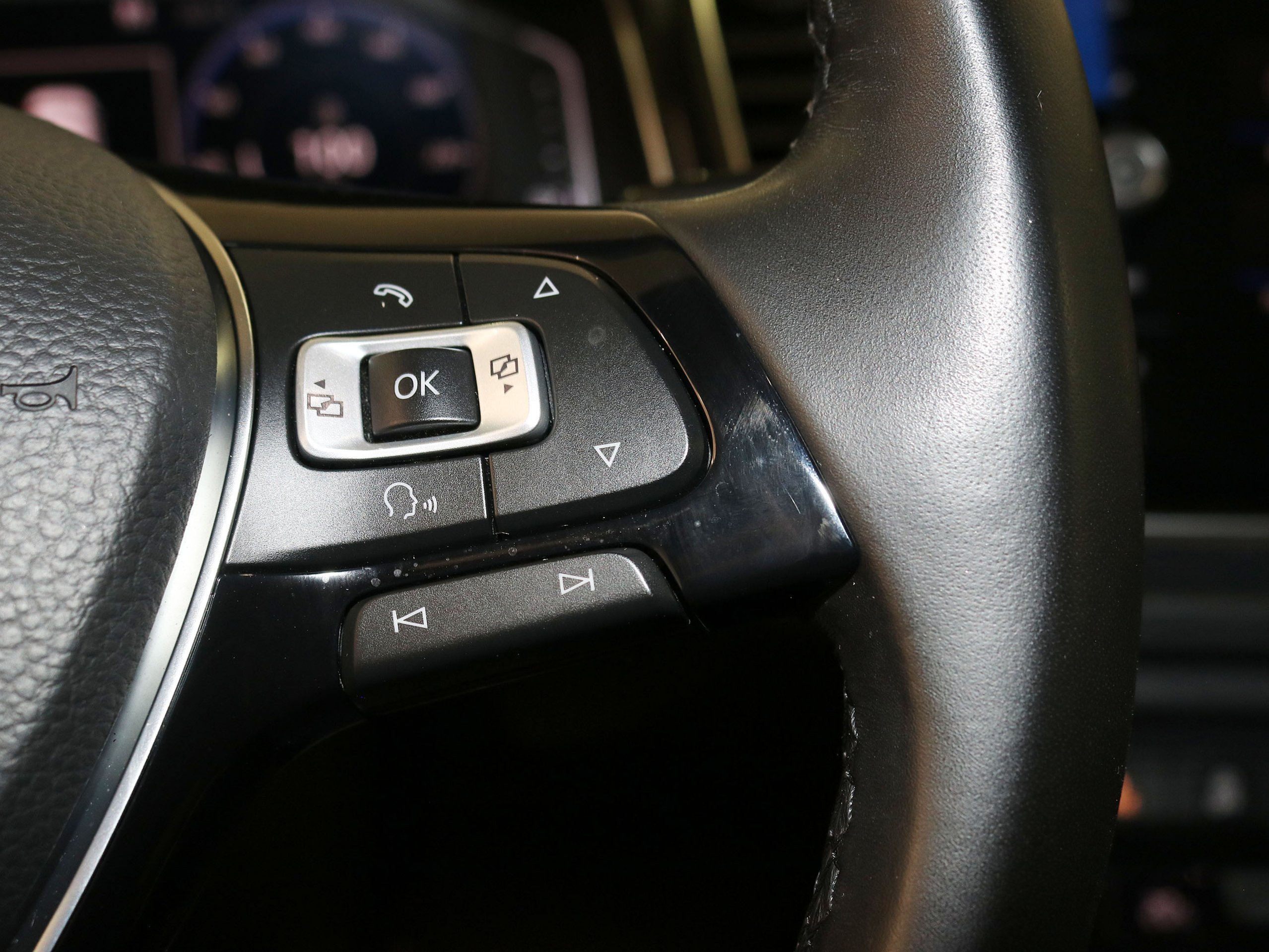 Foto Volkswagen T-Roc 33