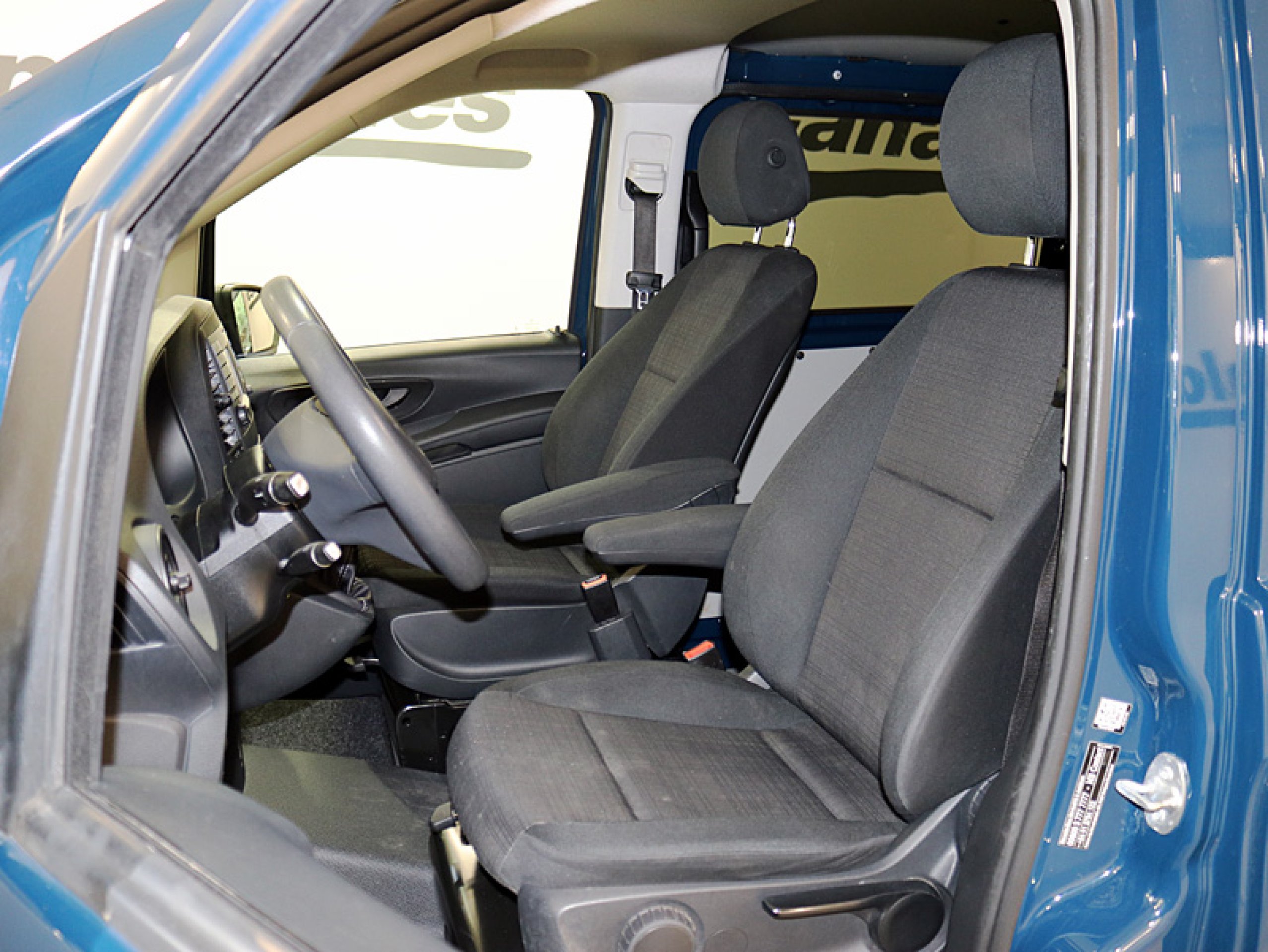 Foto Mercedes-Benz Vito 13