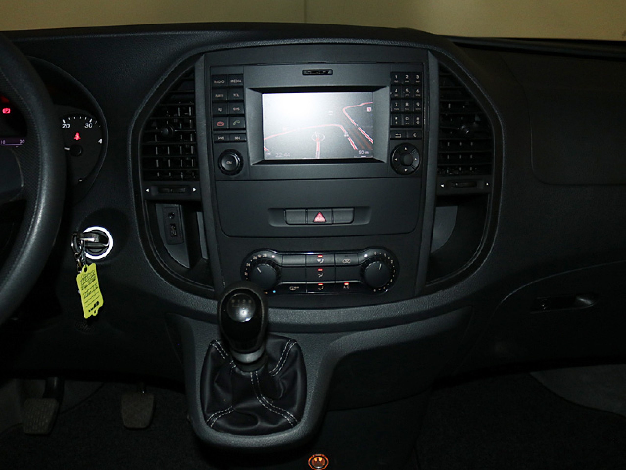 Foto Mercedes-Benz Vito 23