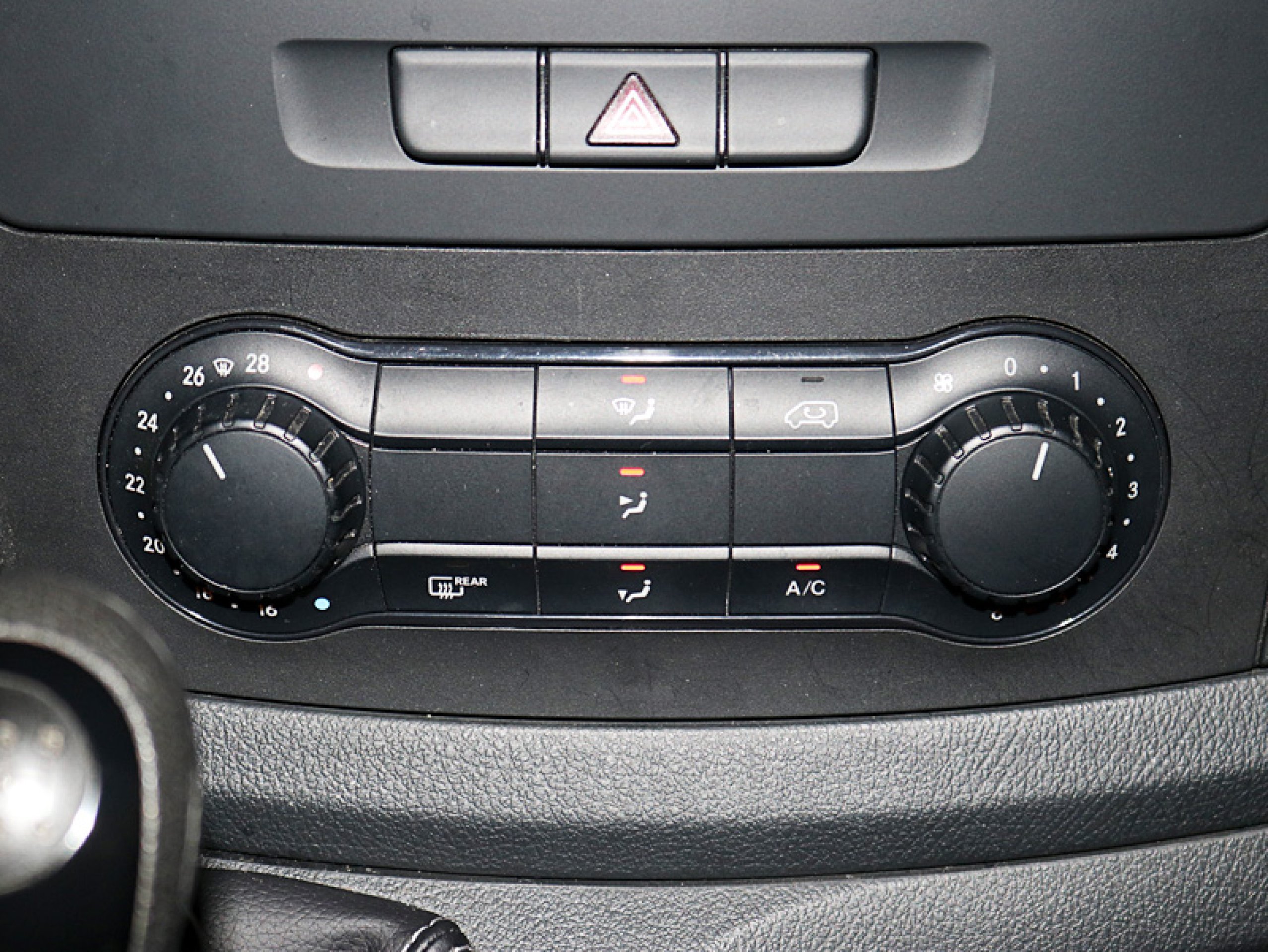 Foto Mercedes-Benz Vito 25