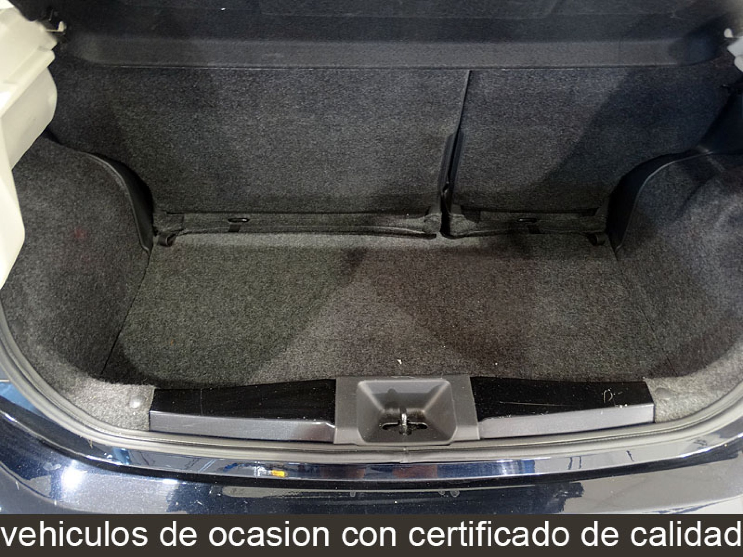 Foto Nissan Micra 12