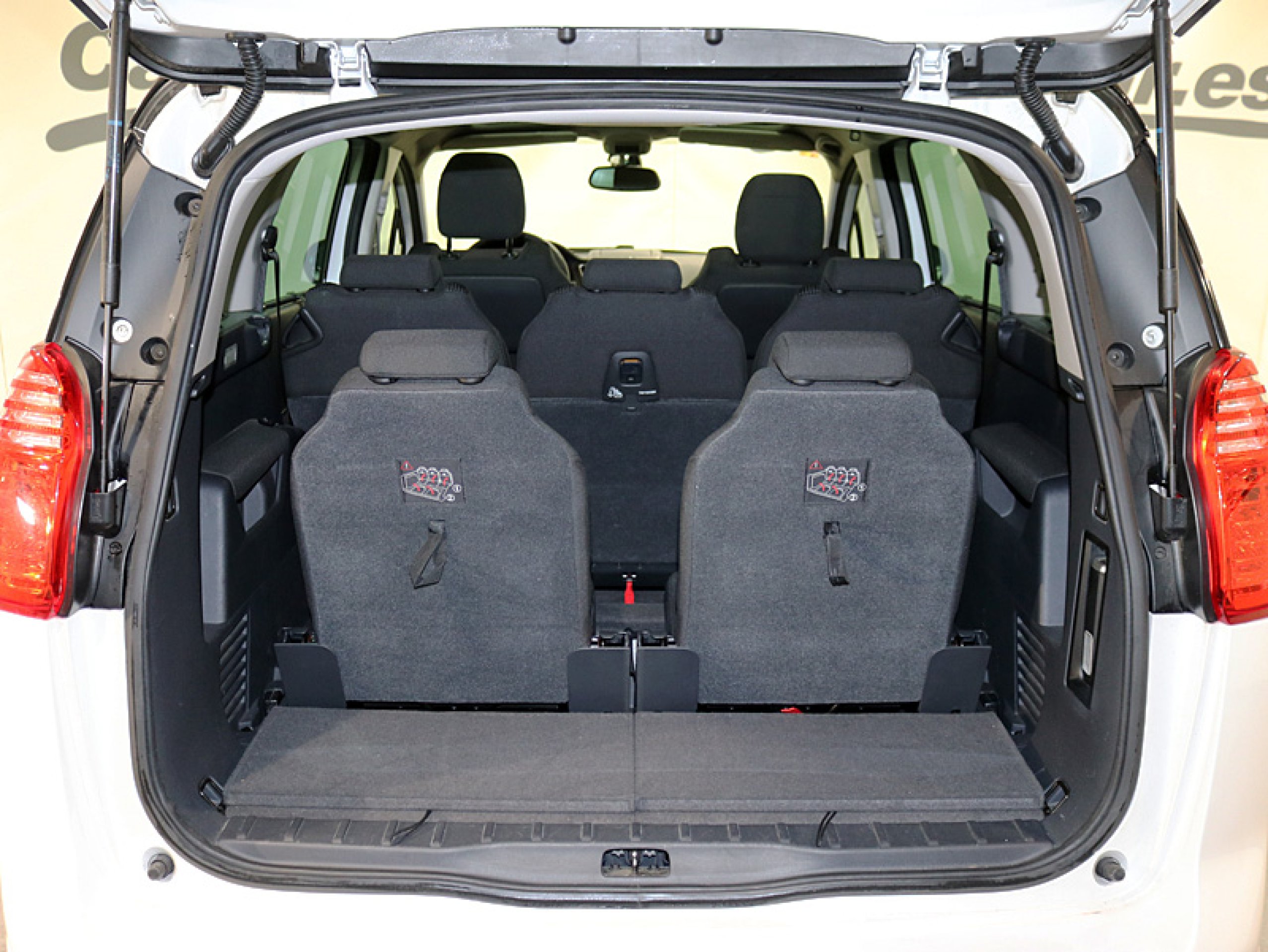 Foto Peugeot 5008 11