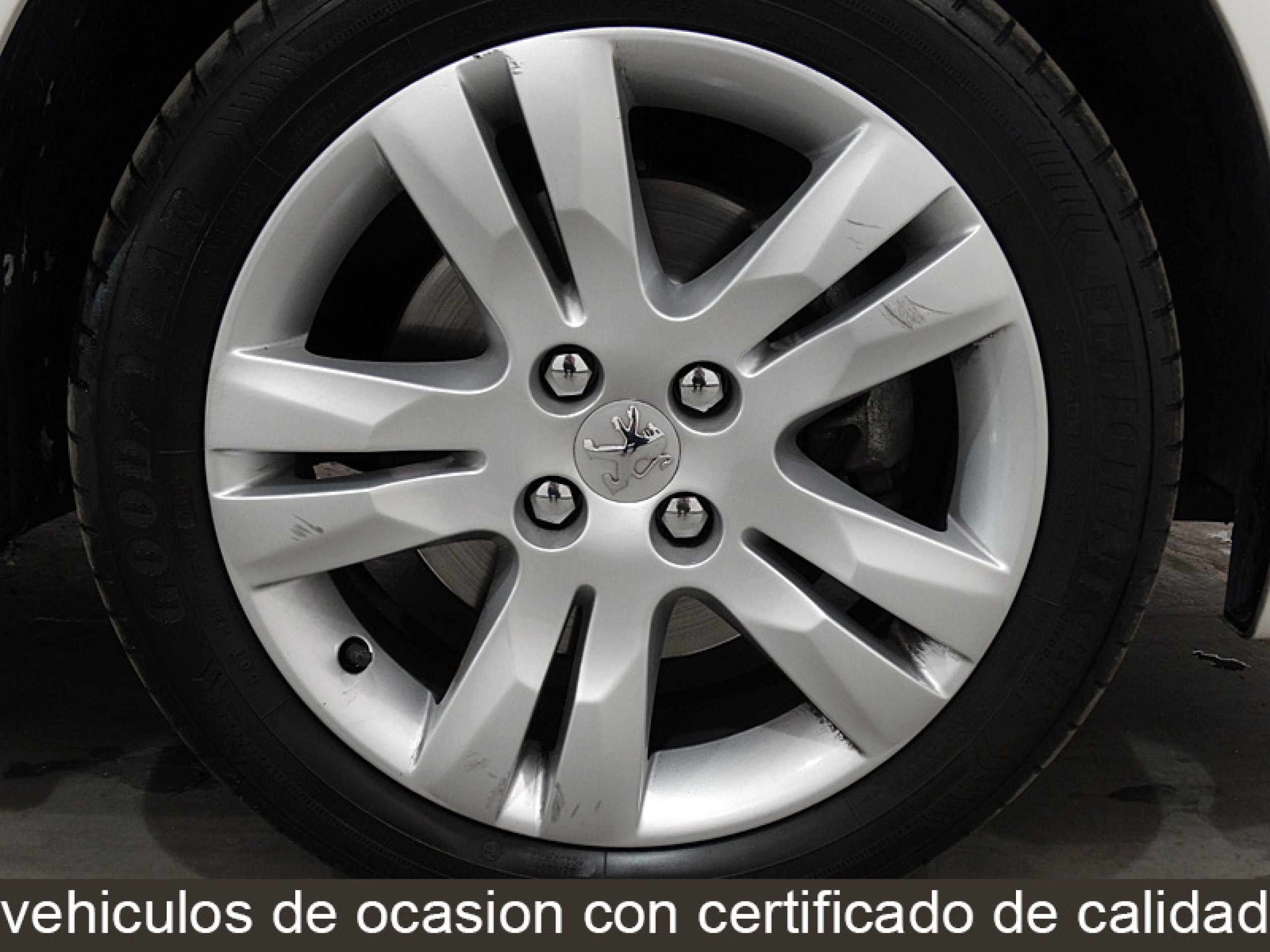 Foto Peugeot 5008 38
