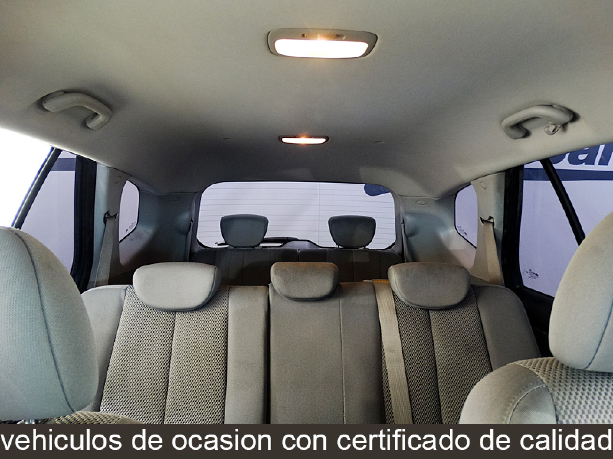 Foto Kia Carens 21