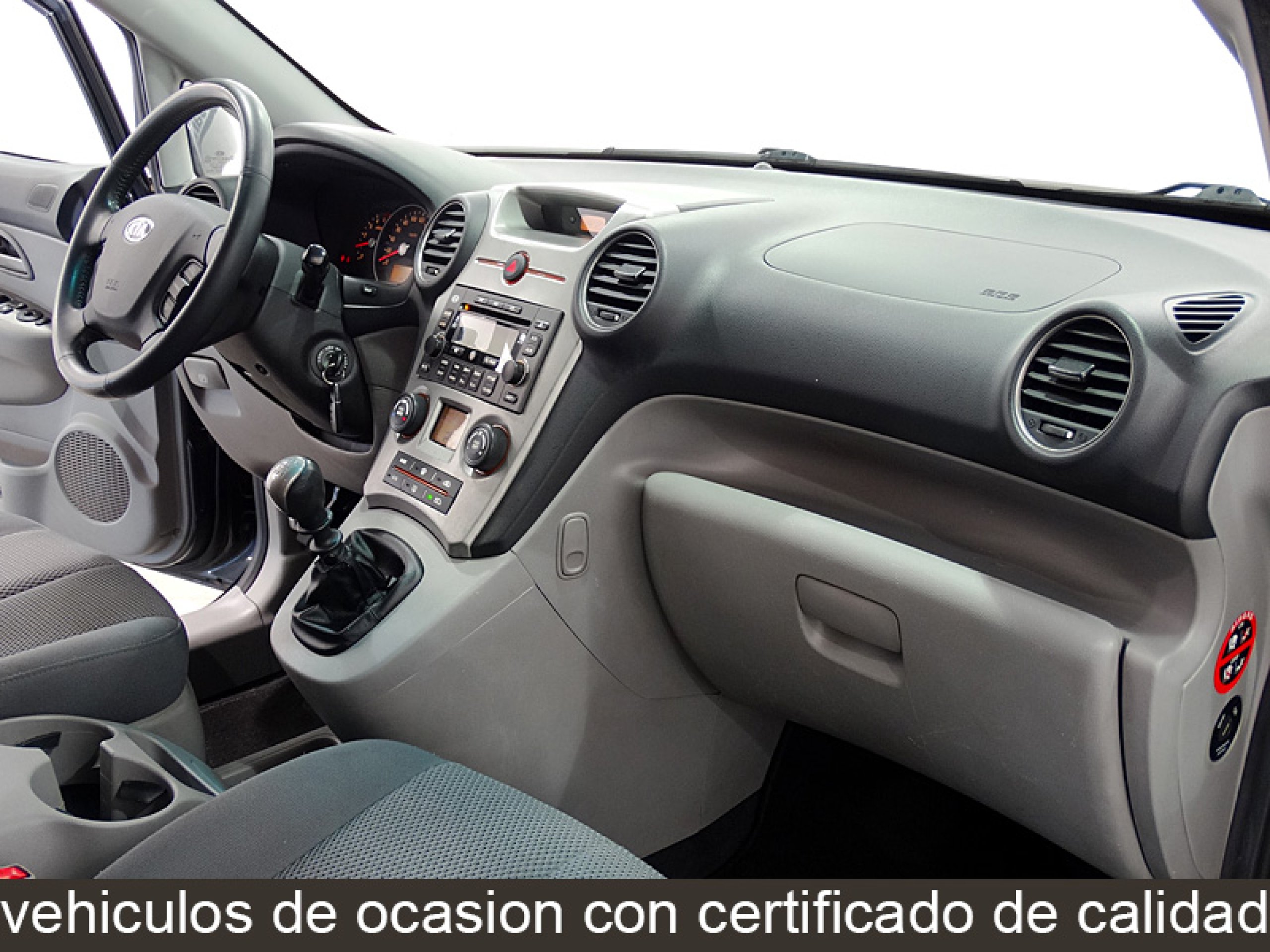 Foto Kia Carens 26