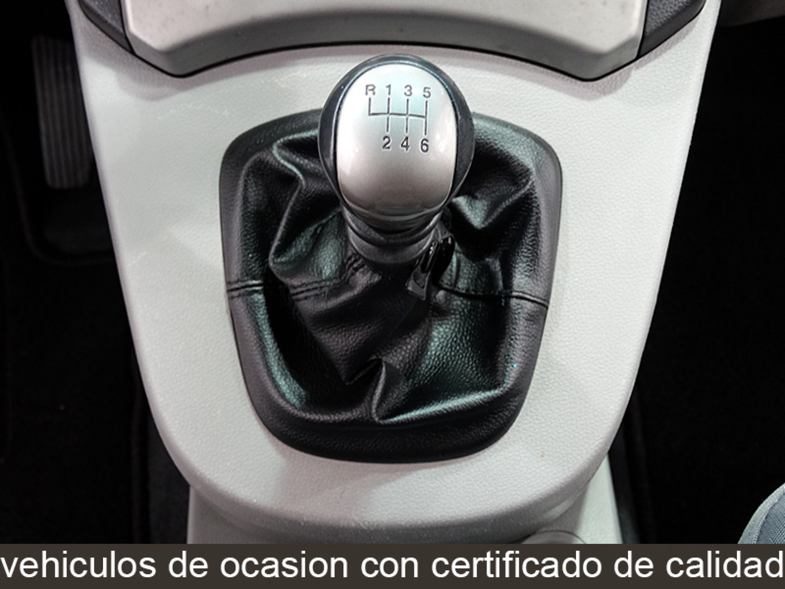 Foto Kia Carens 30
