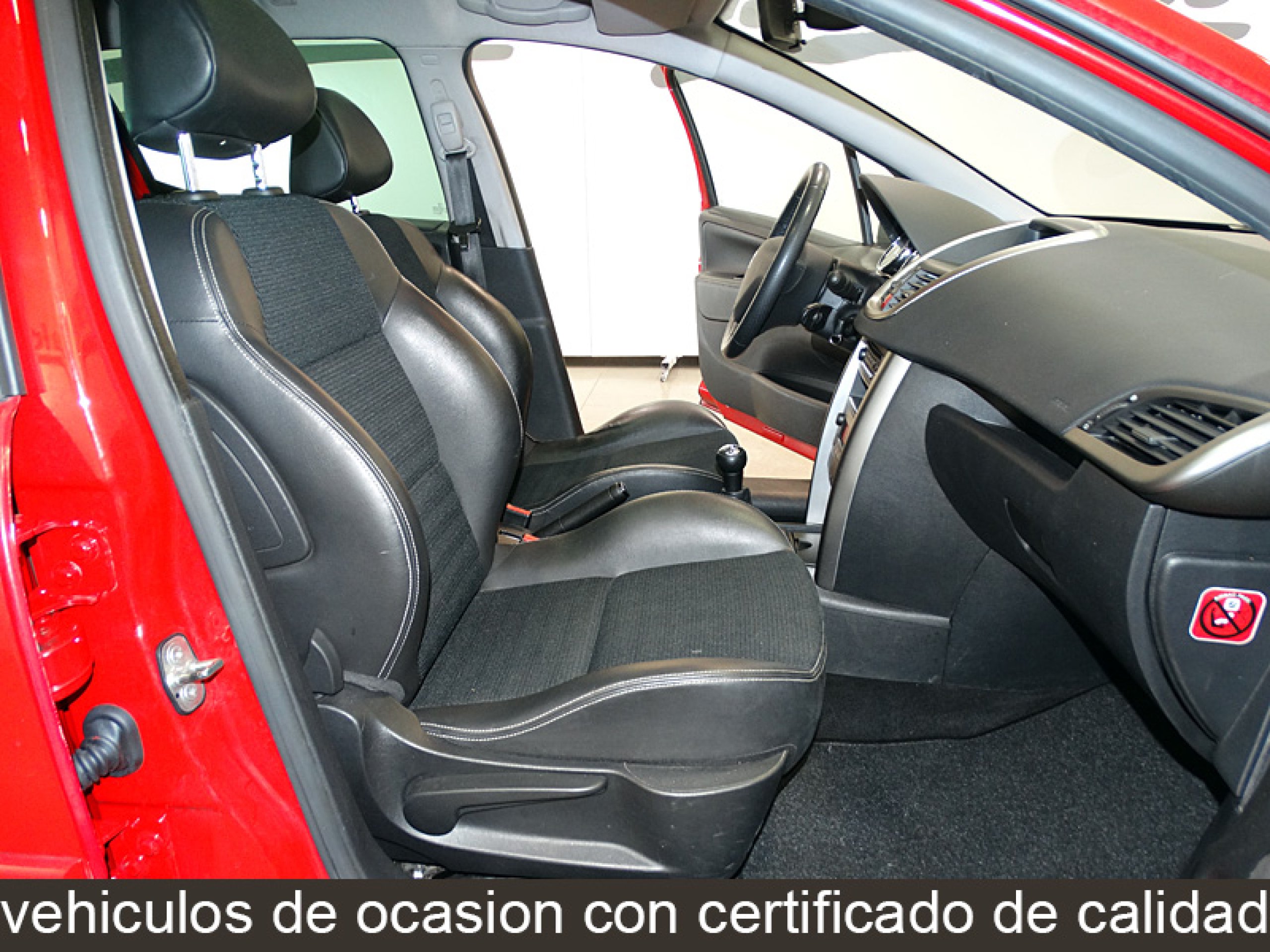 Foto Peugeot 207 16