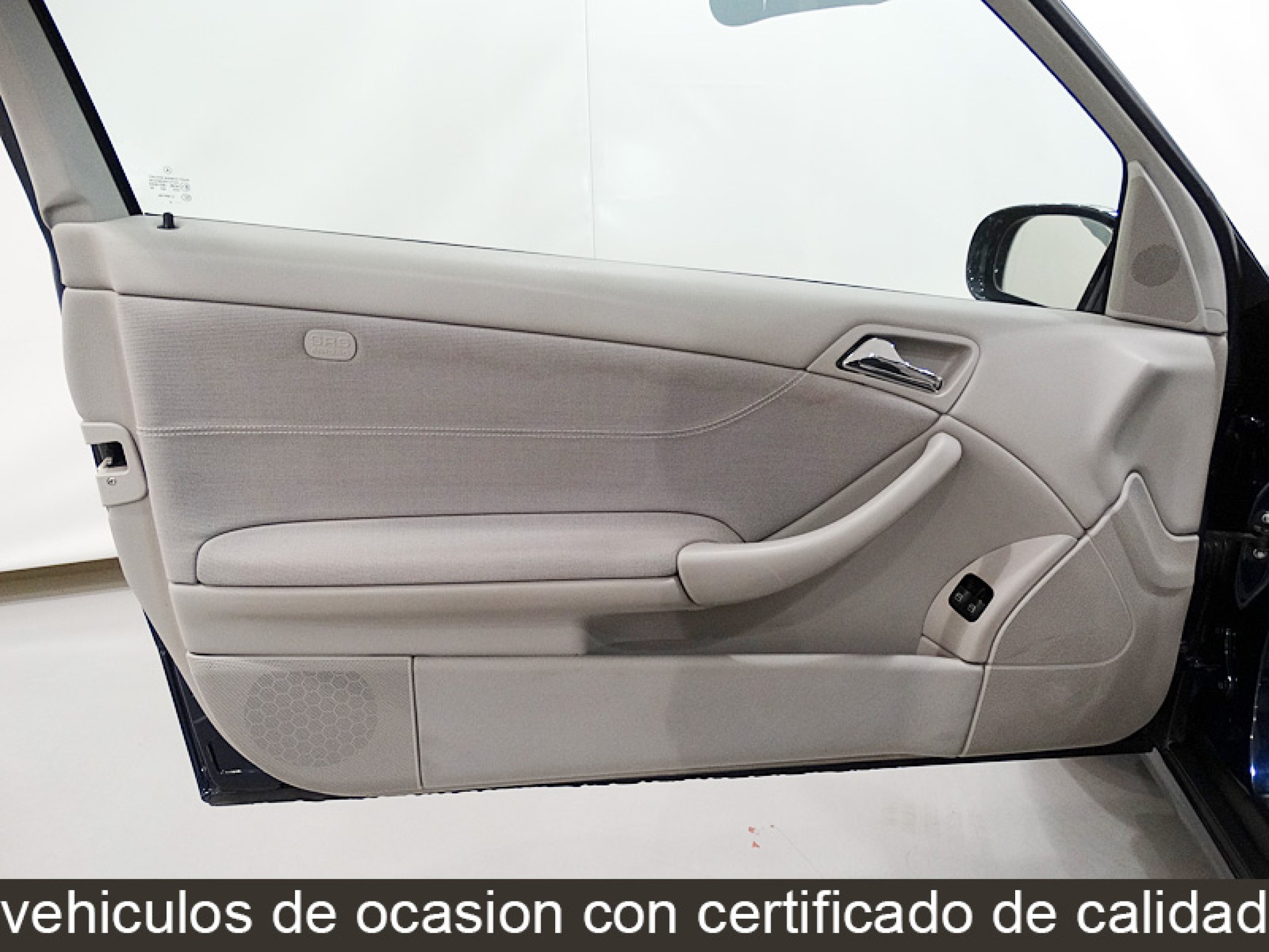 Foto Mercedes-Benz C 220 23