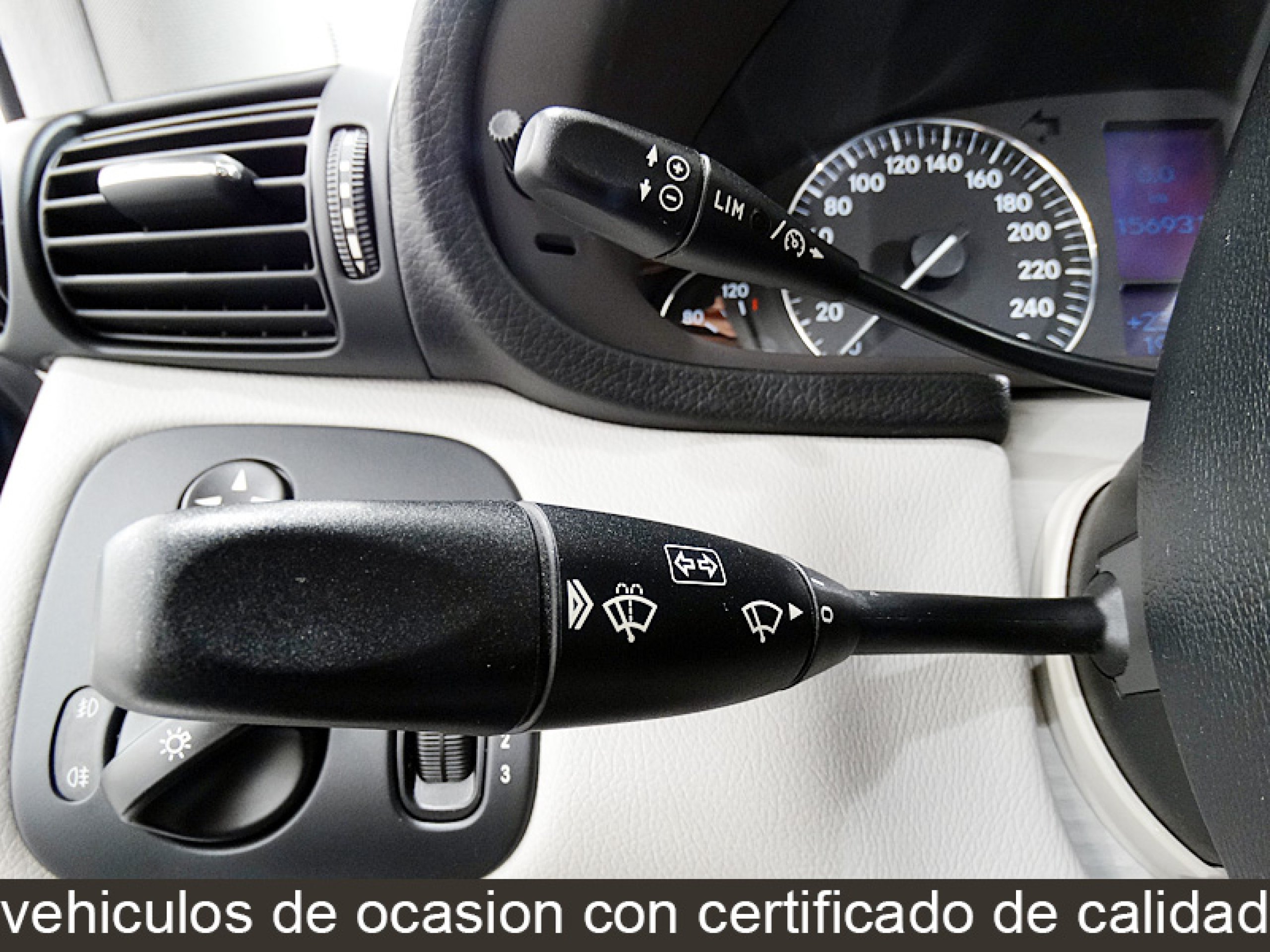 Foto Mercedes-Benz C 220 31