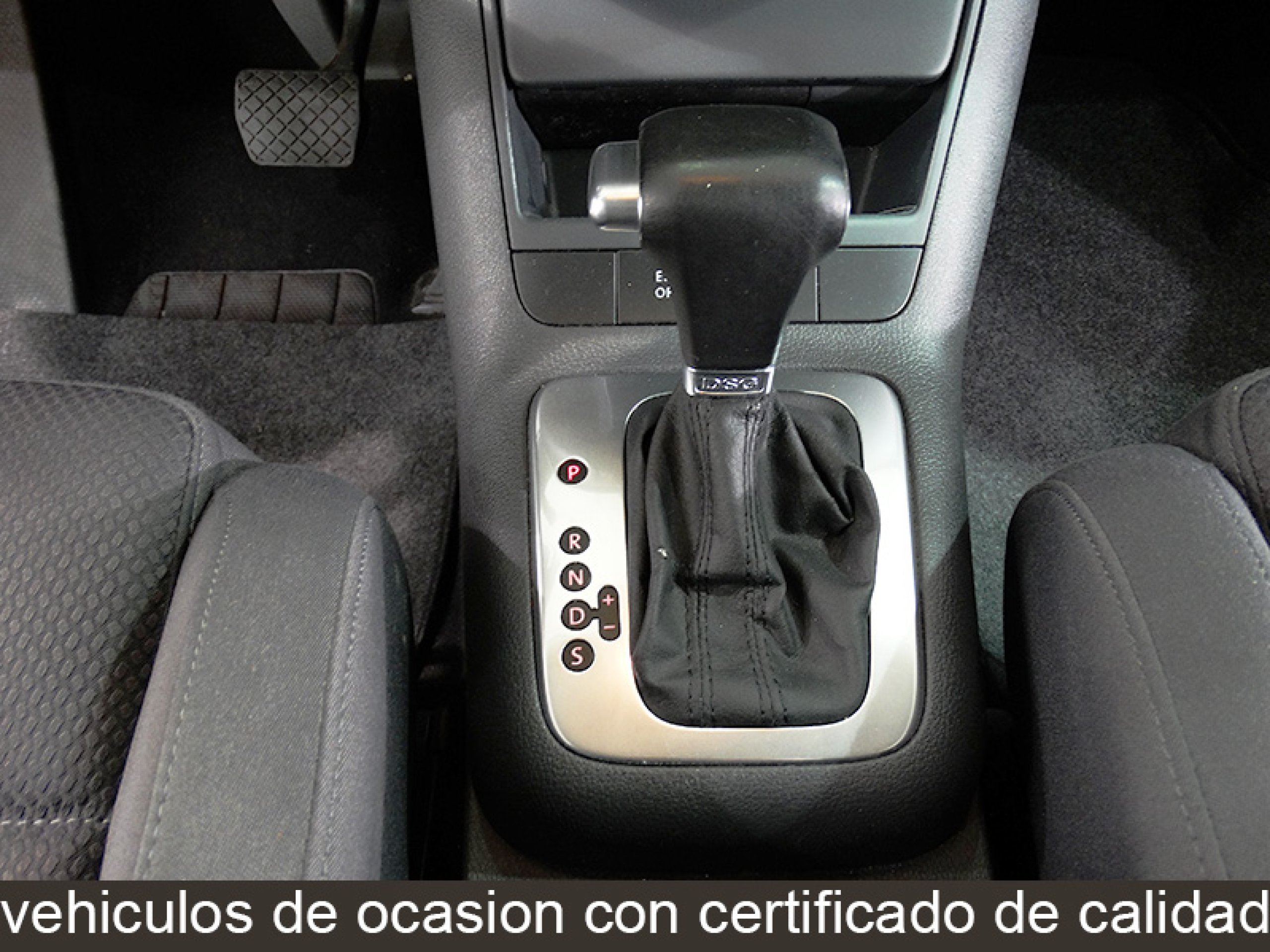 Foto Volkswagen Golf 32