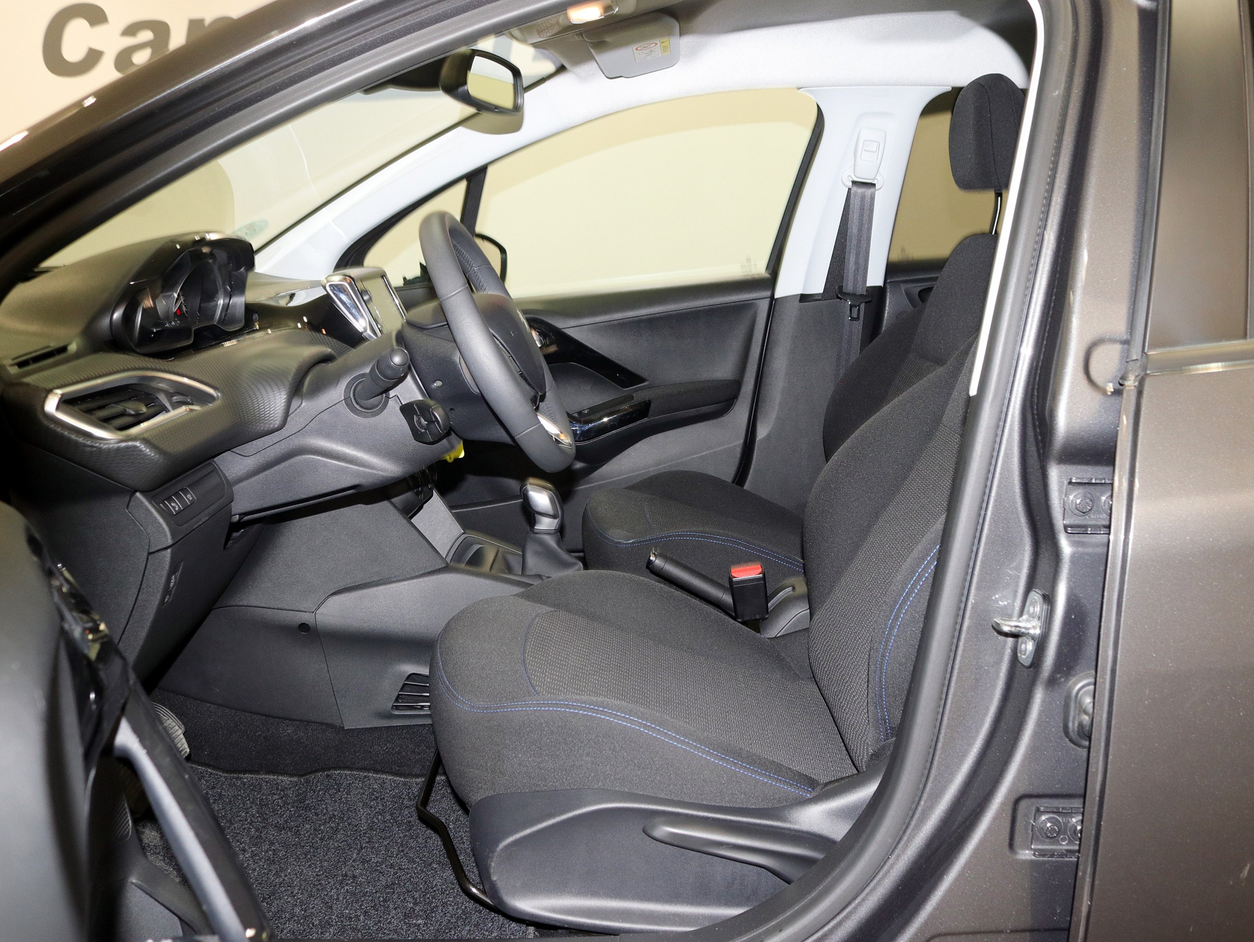 Foto Peugeot 208 16