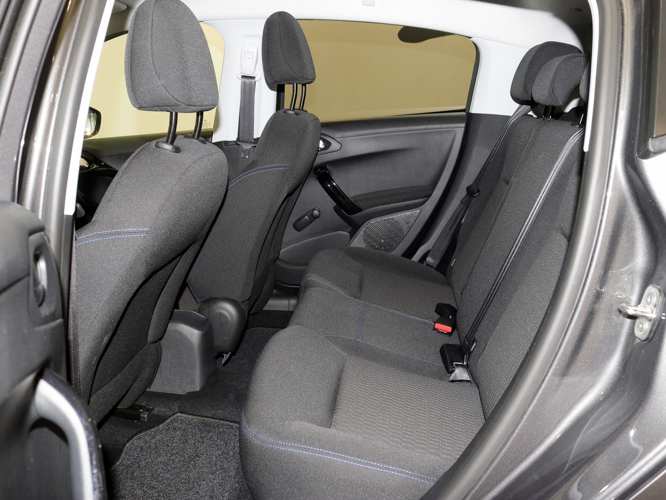 Foto Peugeot 208 17