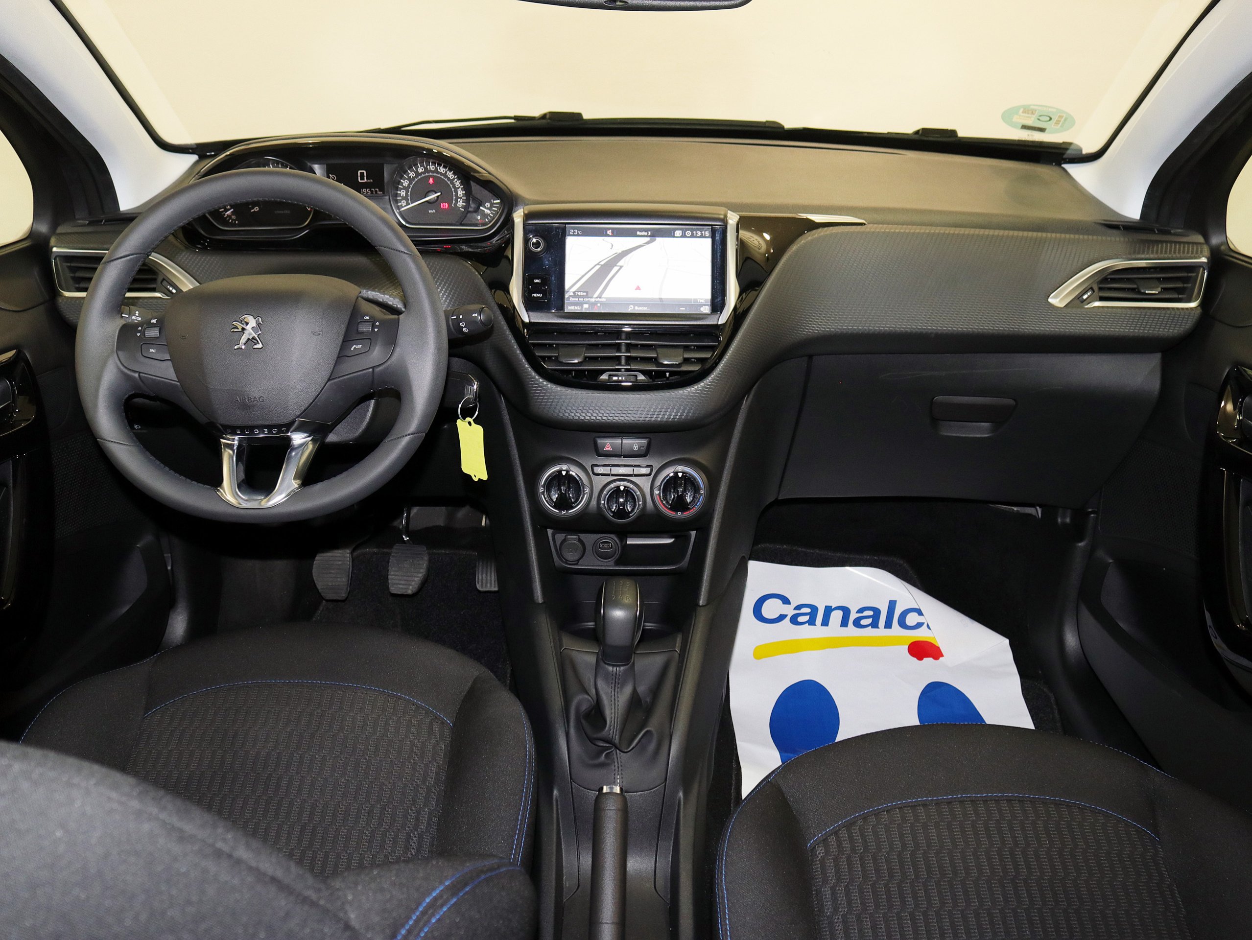 Foto Peugeot 208 26