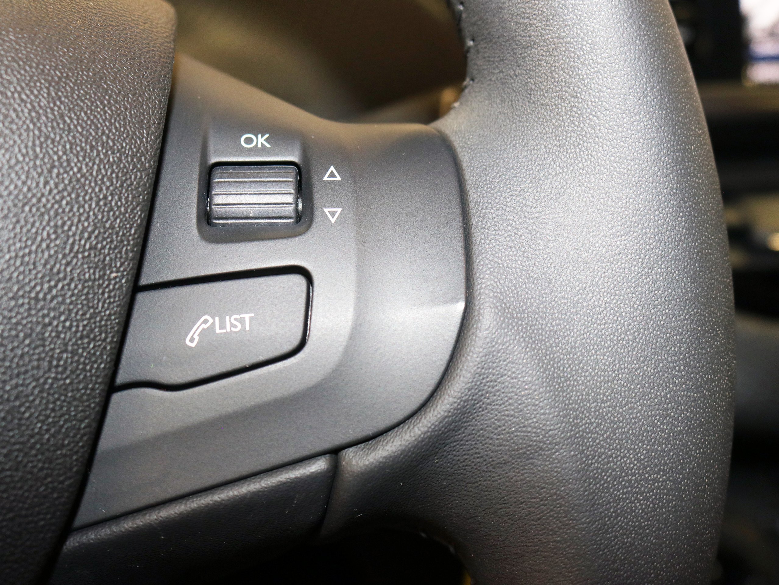 Foto Peugeot 208 38