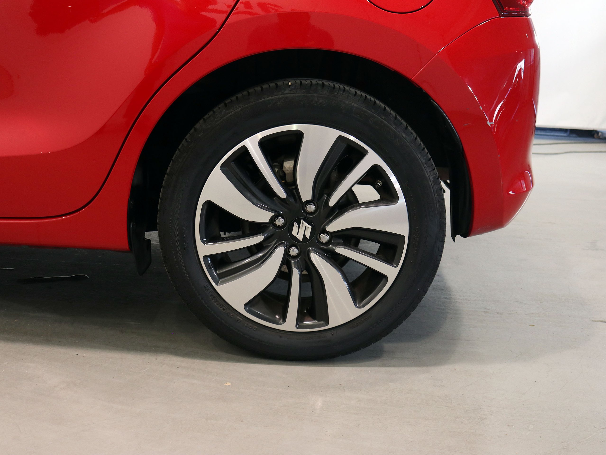 Foto Suzuki Swift 38