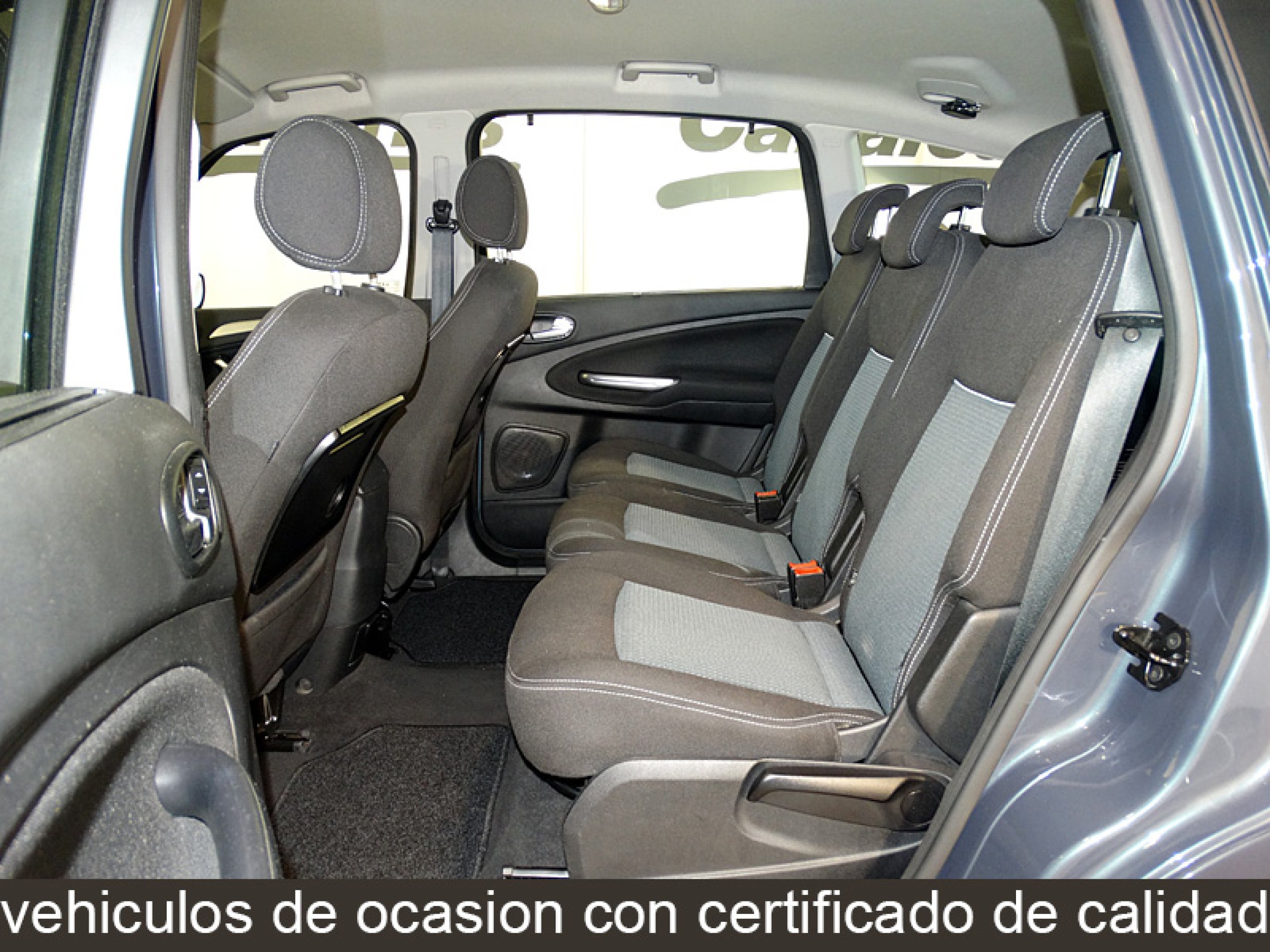 Foto Ford S-Max 12