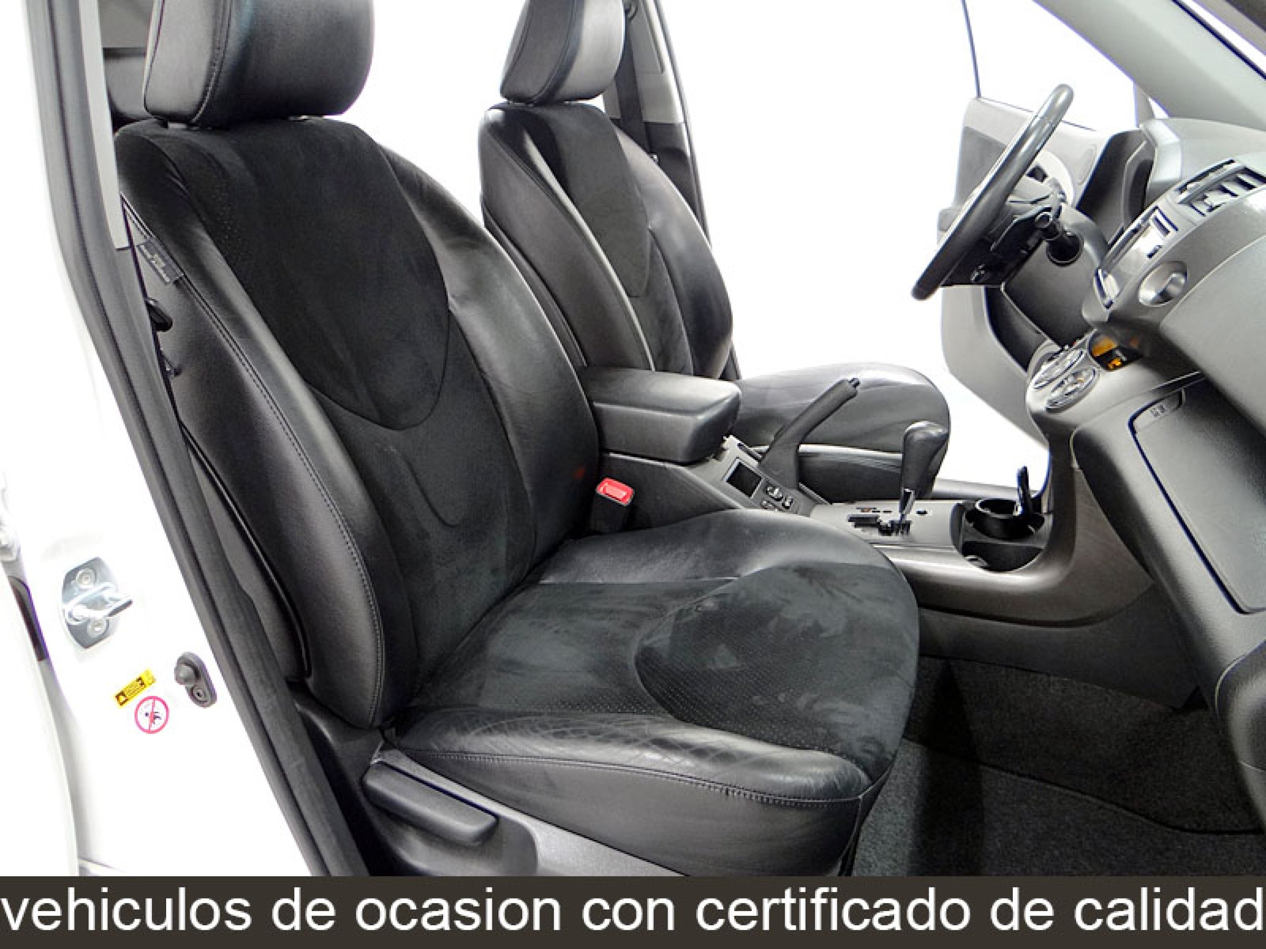 Foto Toyota RAV-4 24