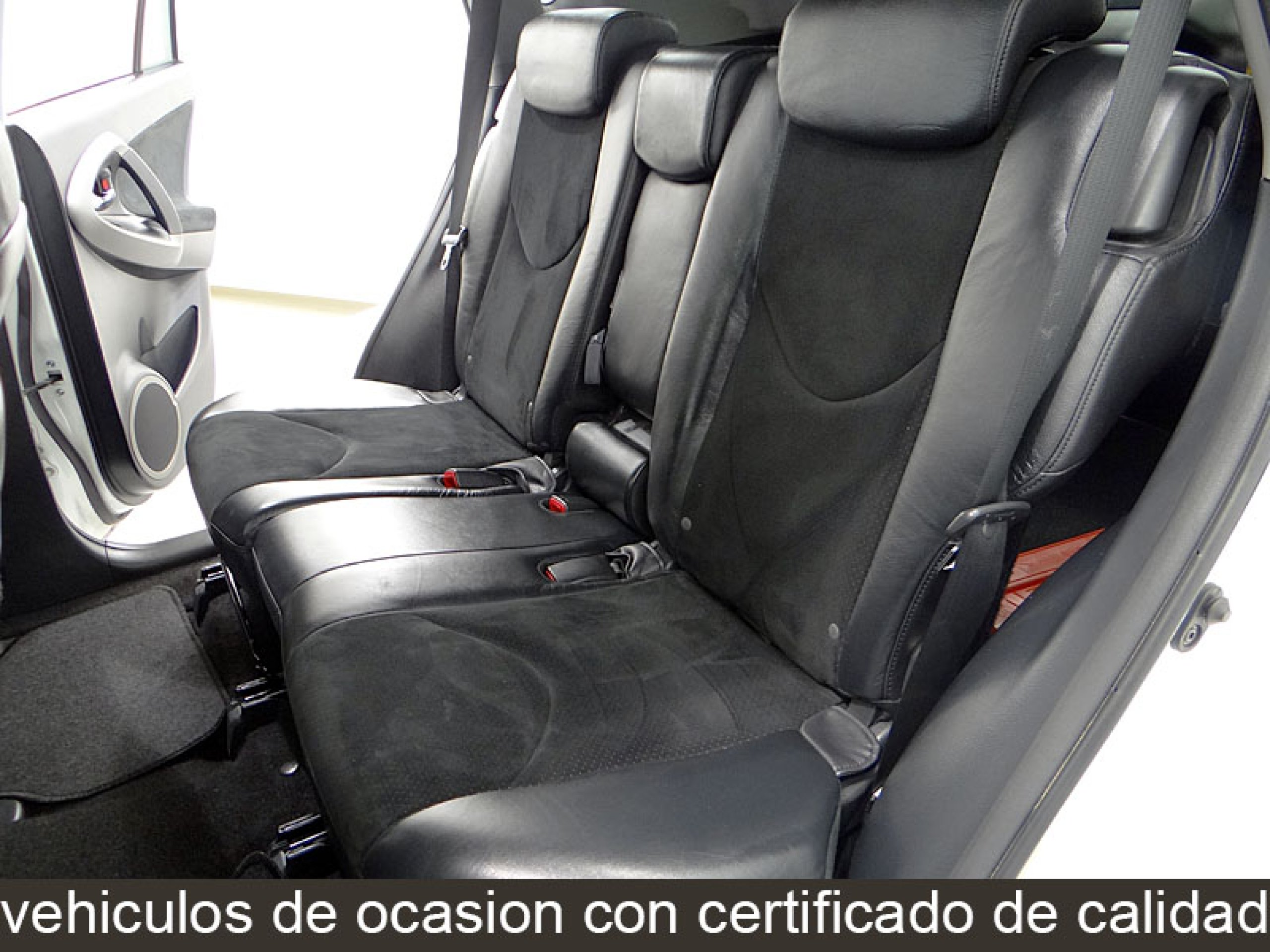 Foto Toyota RAV-4 26