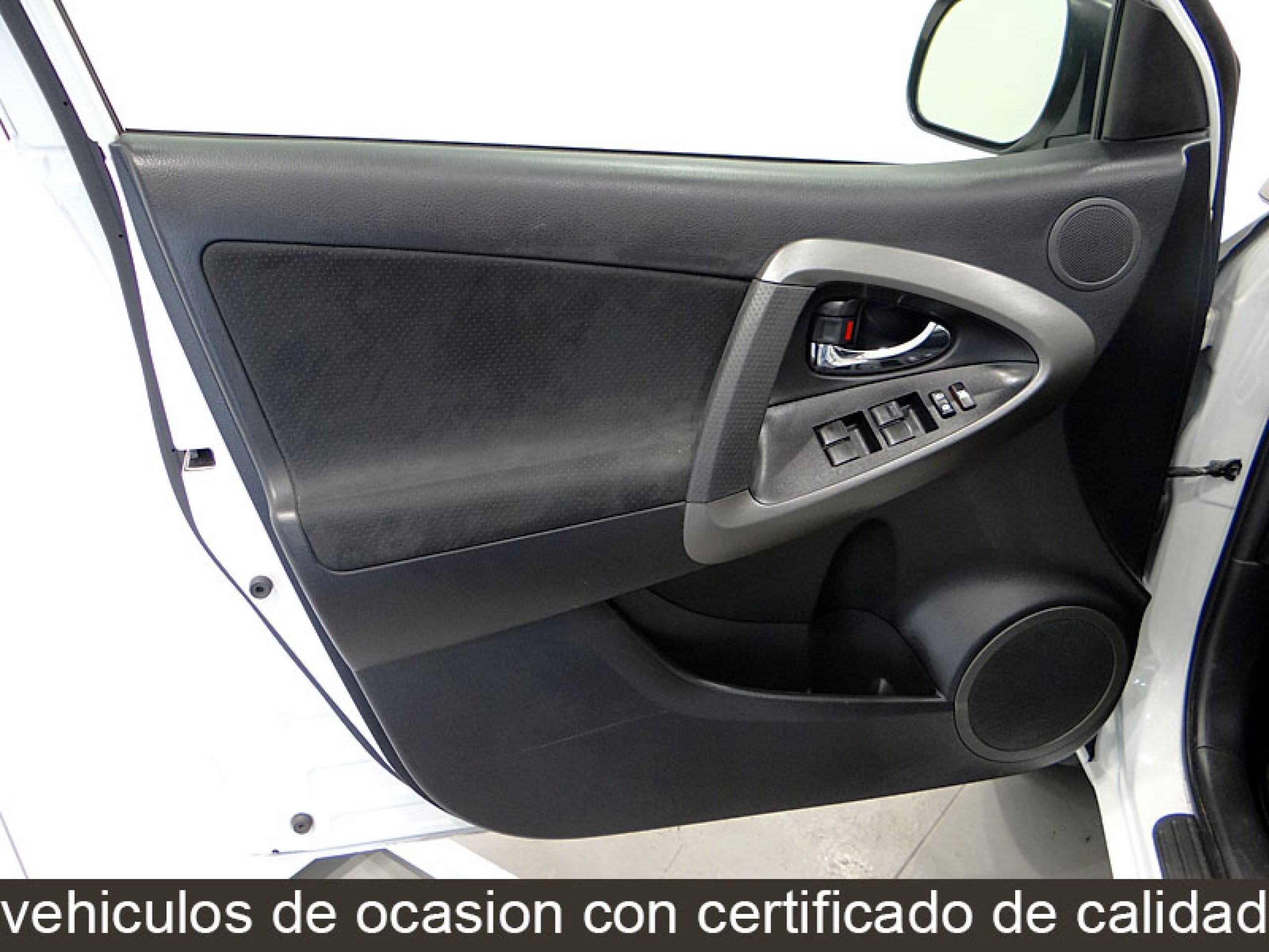 Foto Toyota RAV-4 27