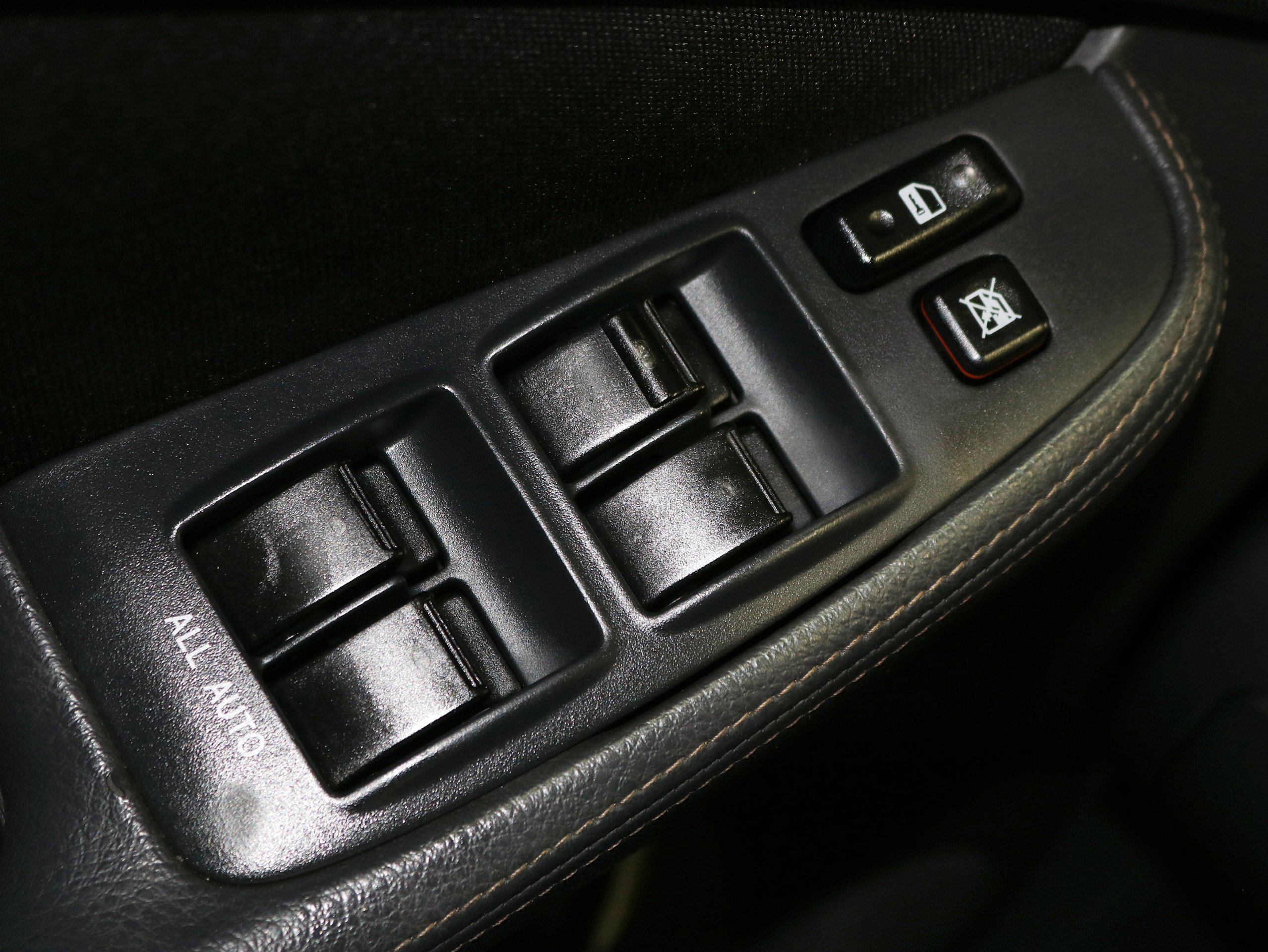 Foto Toyota Avensis 23