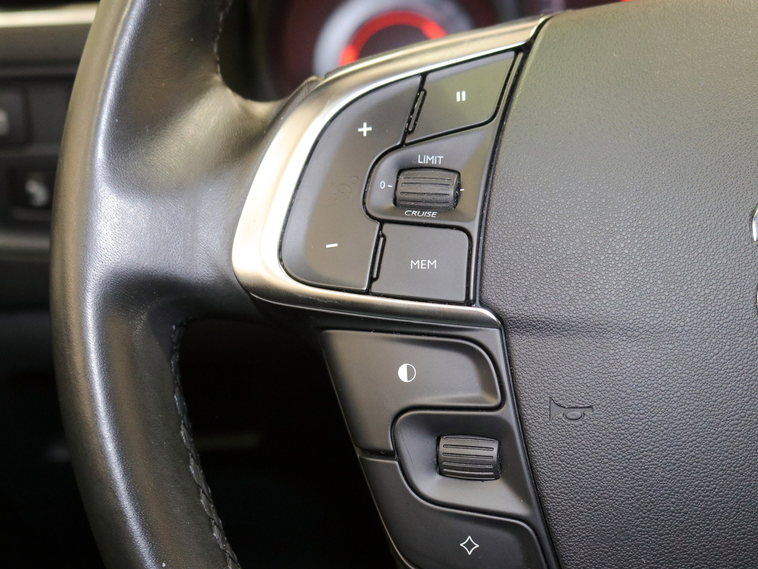 Foto Citroen C4 28