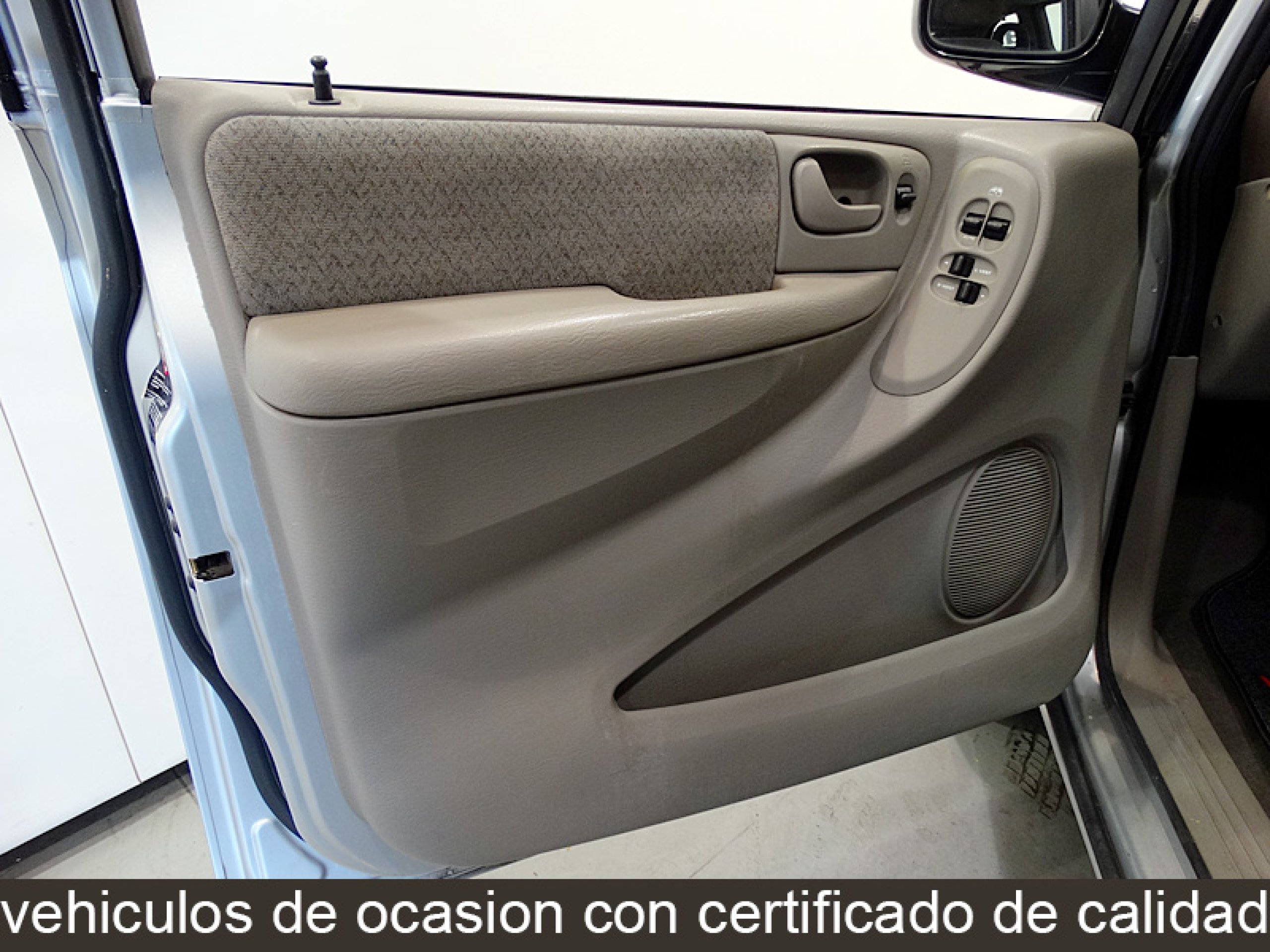 Foto Chrysler Voyager 16 Foto Chrysler Voyager 16