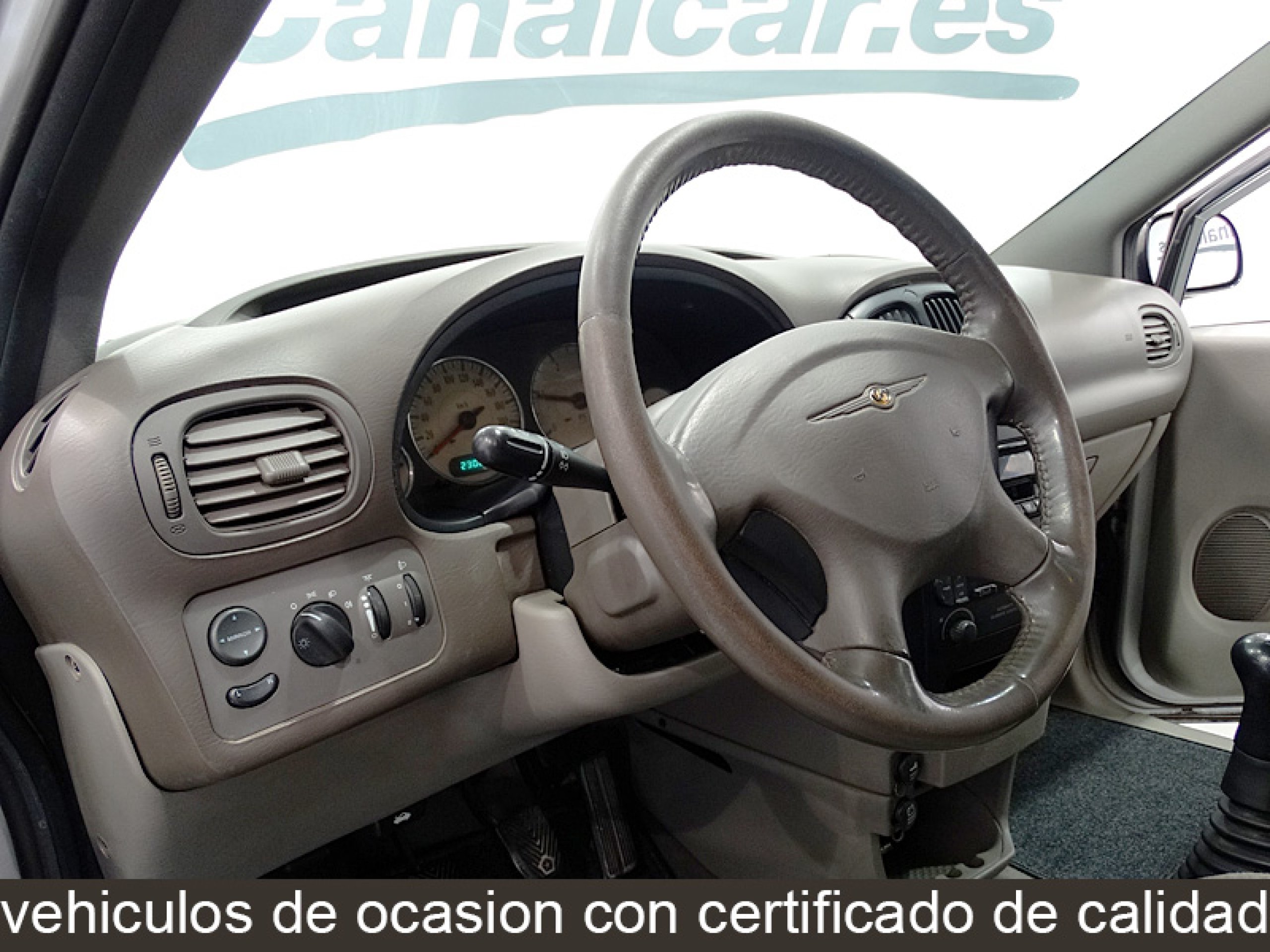 Foto Chrysler Voyager 17 Foto Chrysler Voyager 17