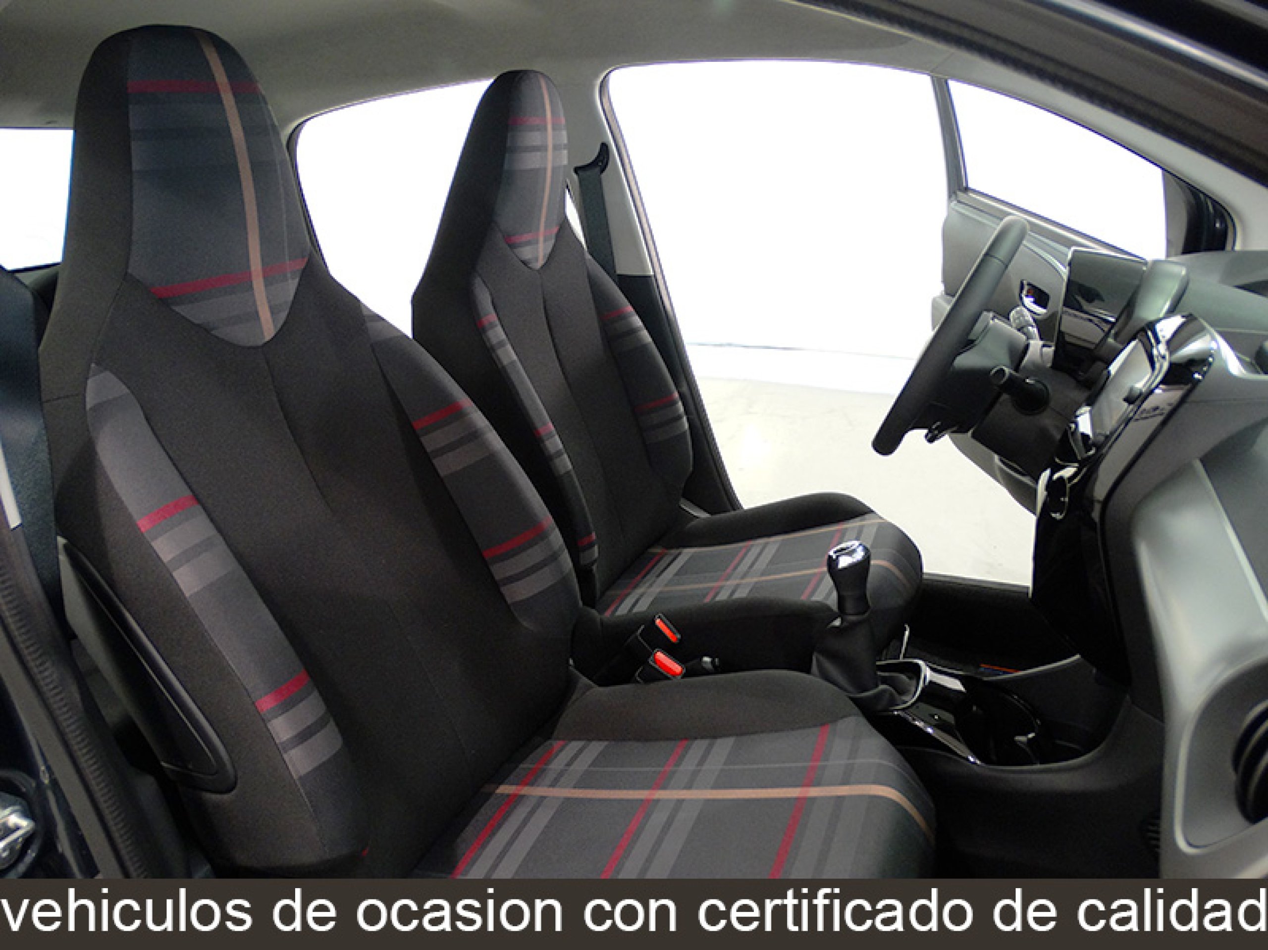 Foto Peugeot 108 19