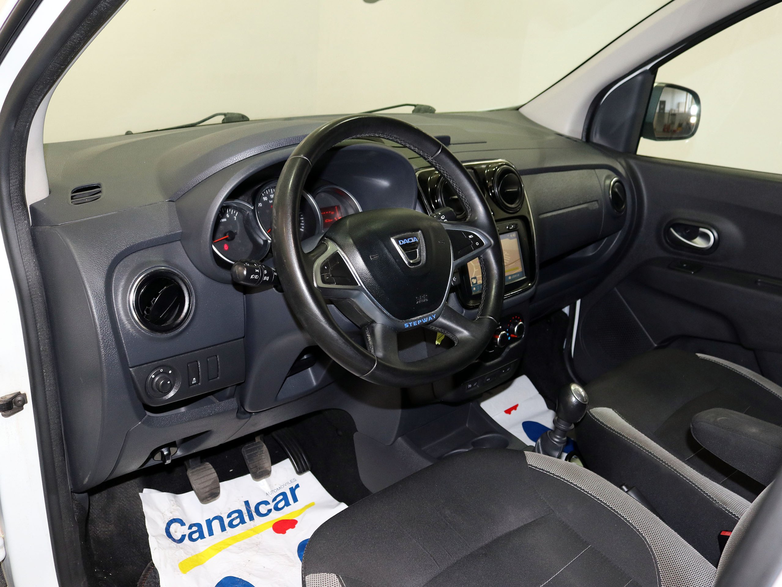 Foto Dacia Lodgy 16