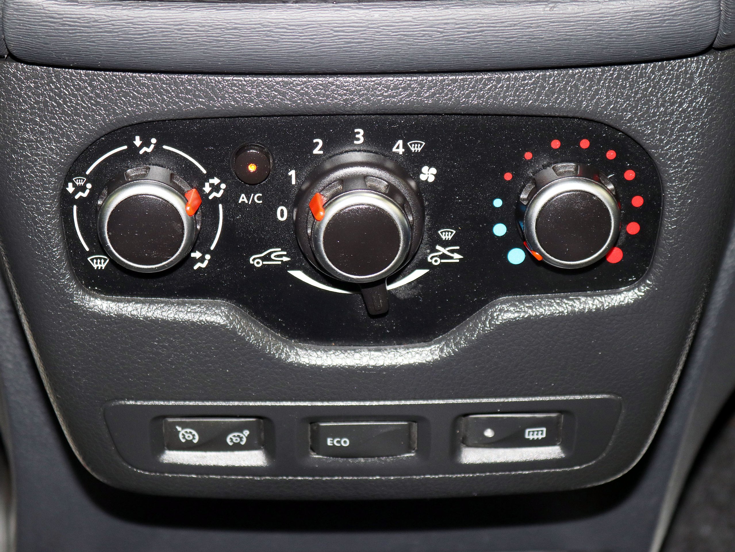 Foto Dacia Lodgy 21