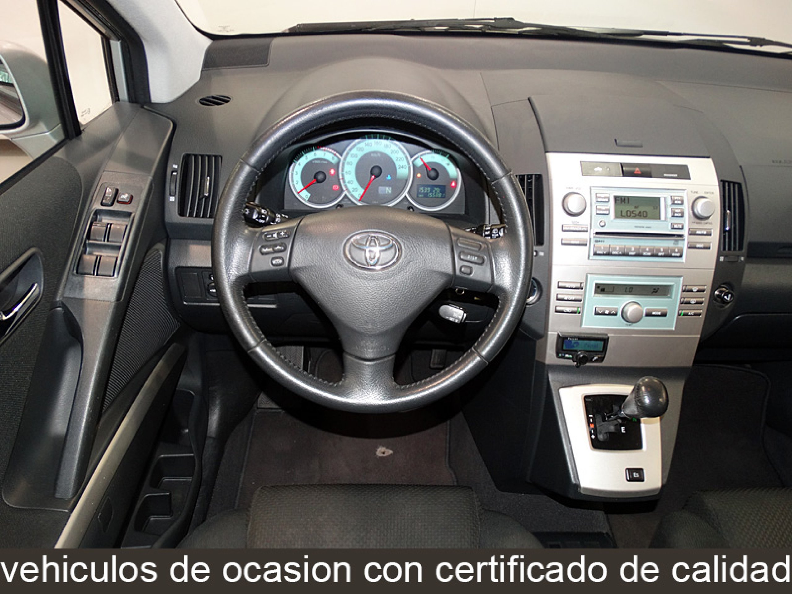 Foto Toyota Corolla Verso 18 Foto Toyota Corolla Verso 18