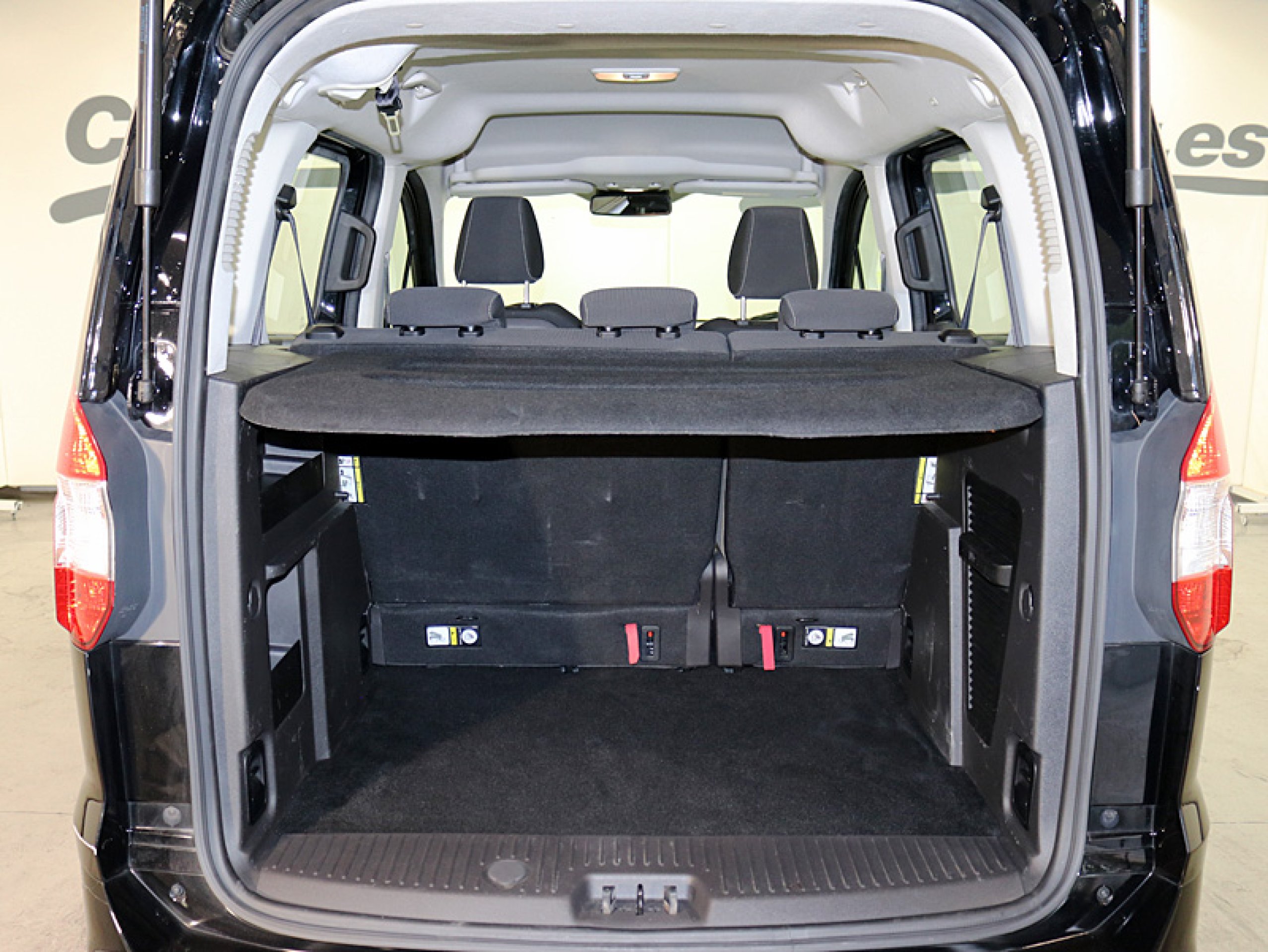 Foto Ford Tourneo 9