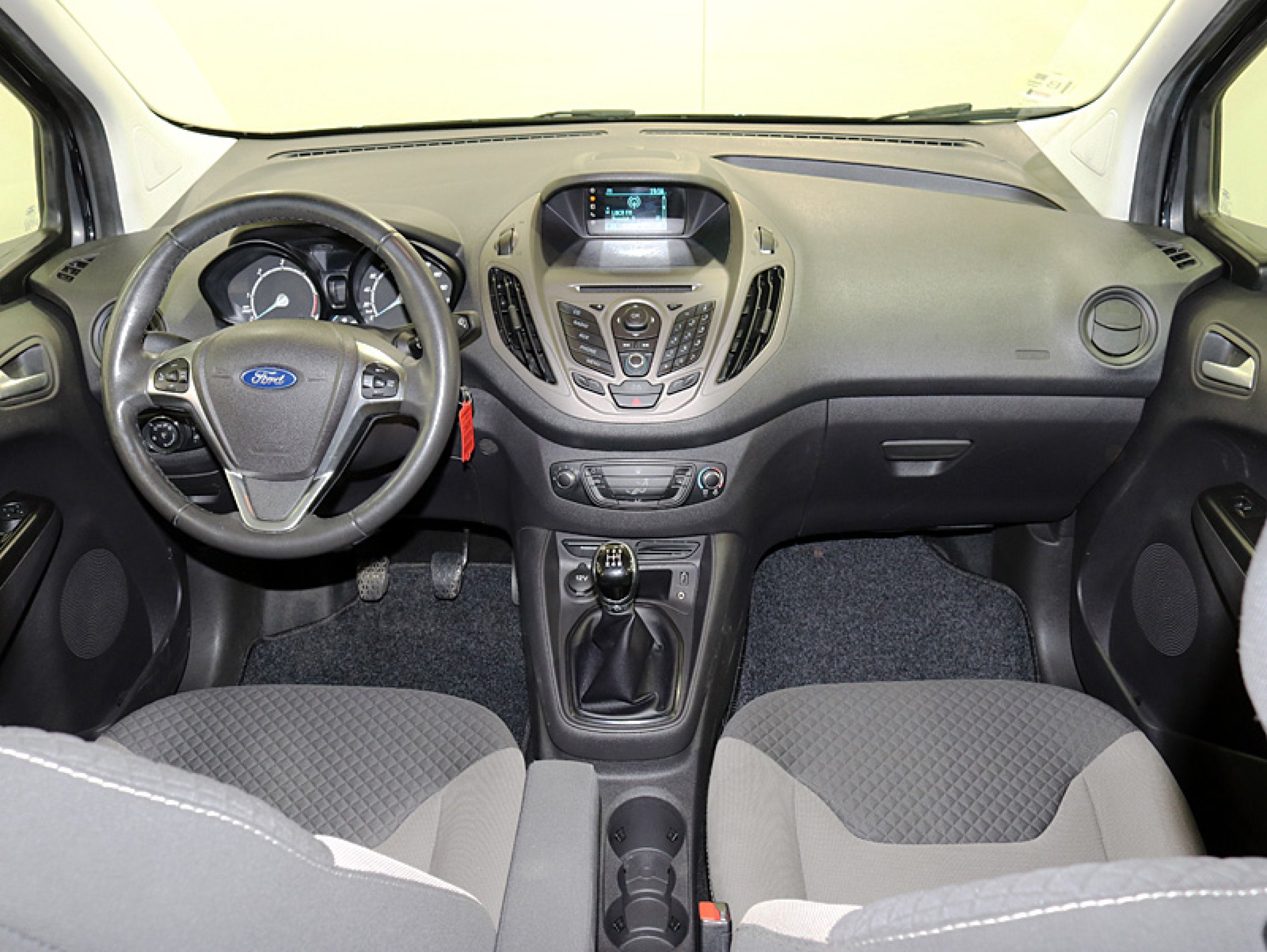 Foto Ford Tourneo 20