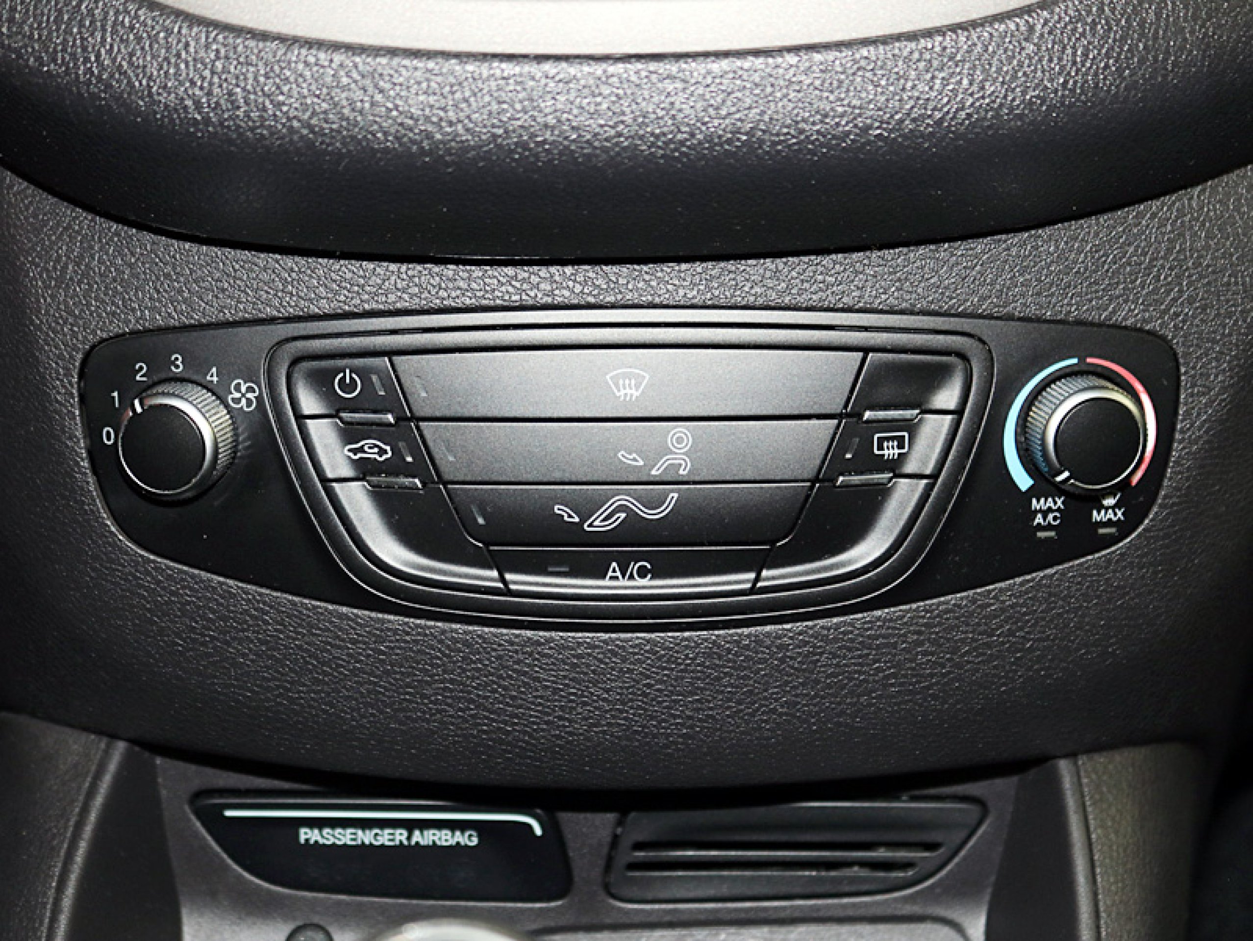Foto Ford Tourneo 24