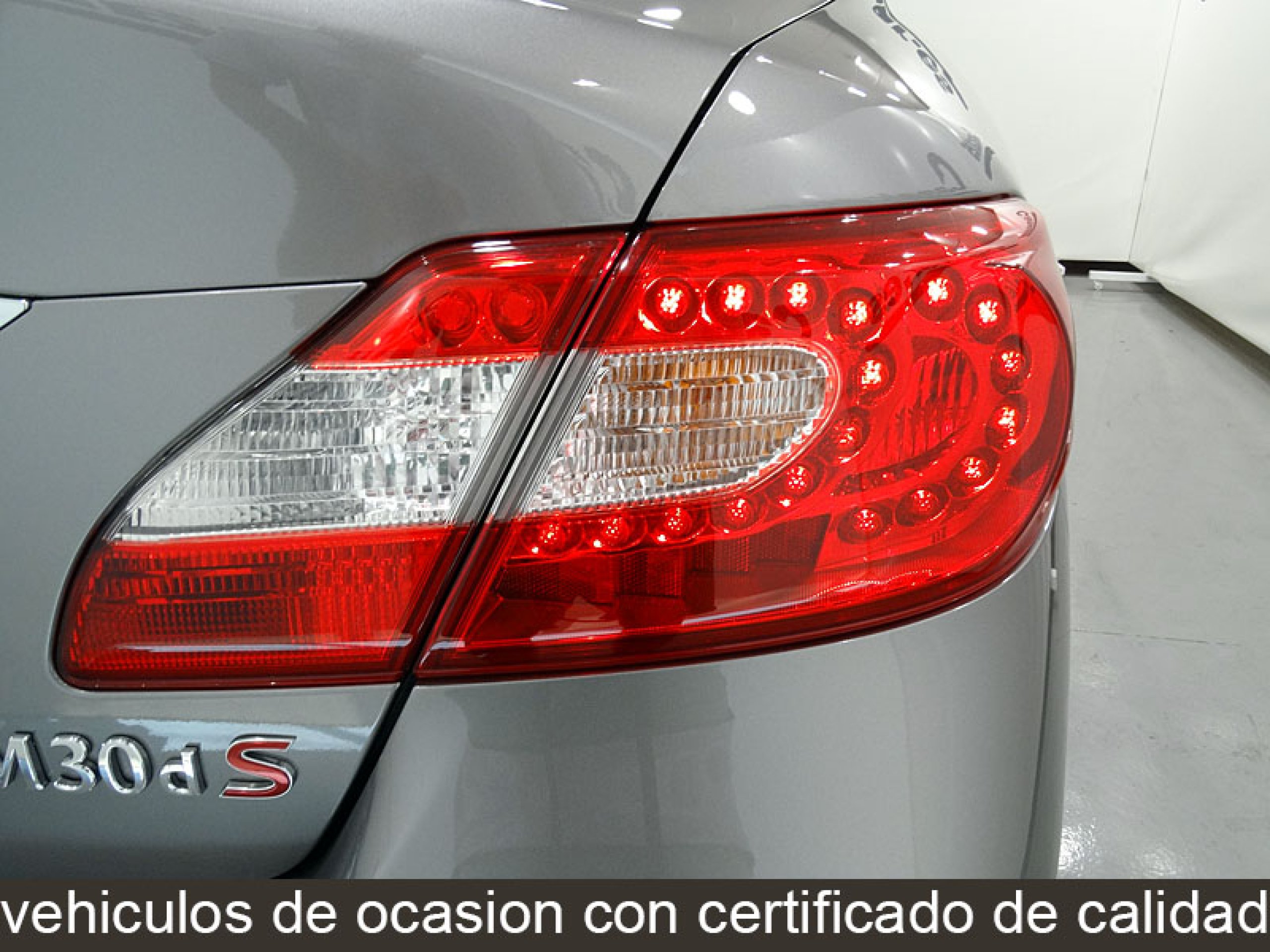 Foto Infiniti M30 18
