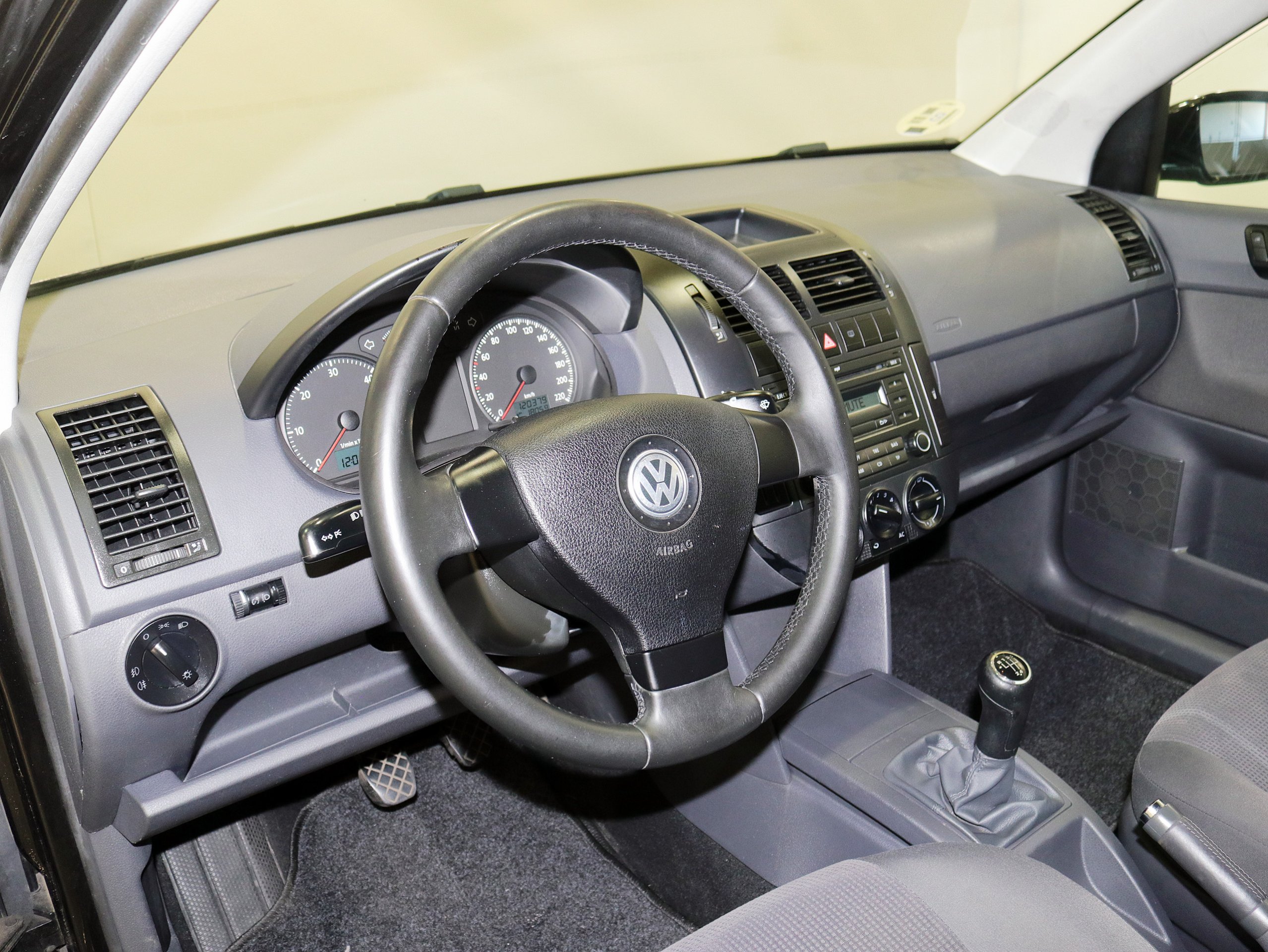 Foto Volkswagen Polo 15