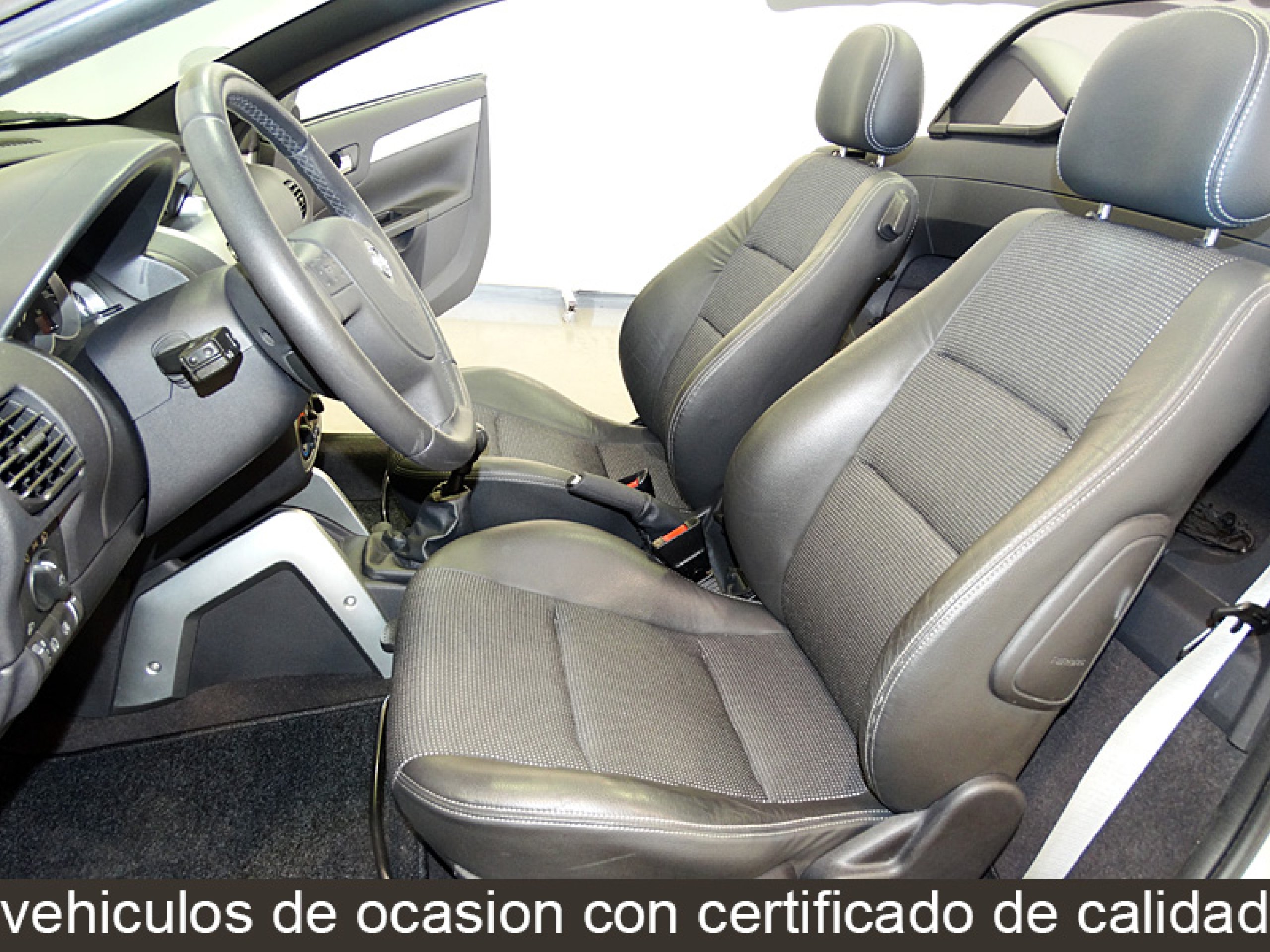 Foto Opel Tigra 16