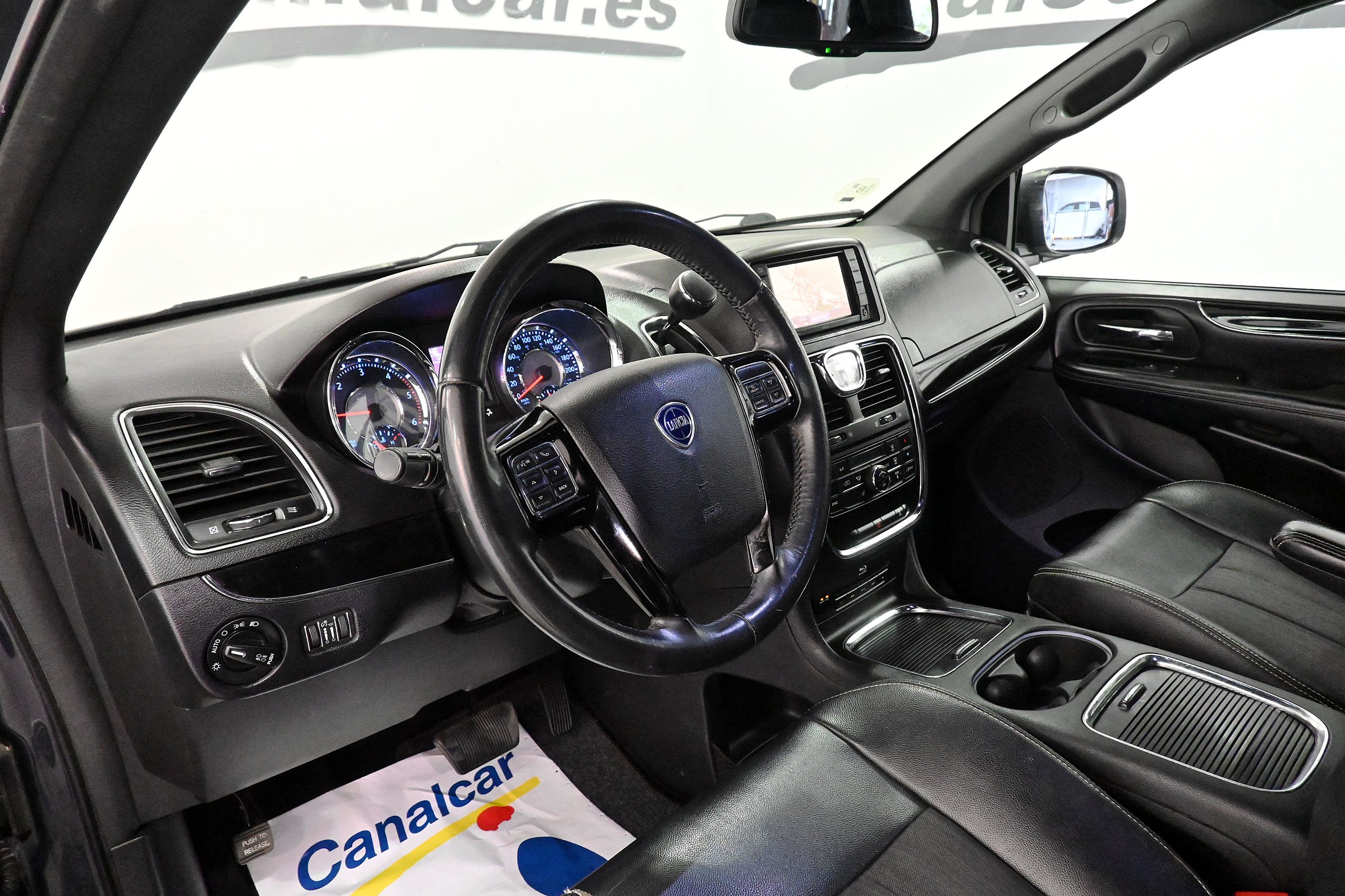 Foto Lancia Voyager 21