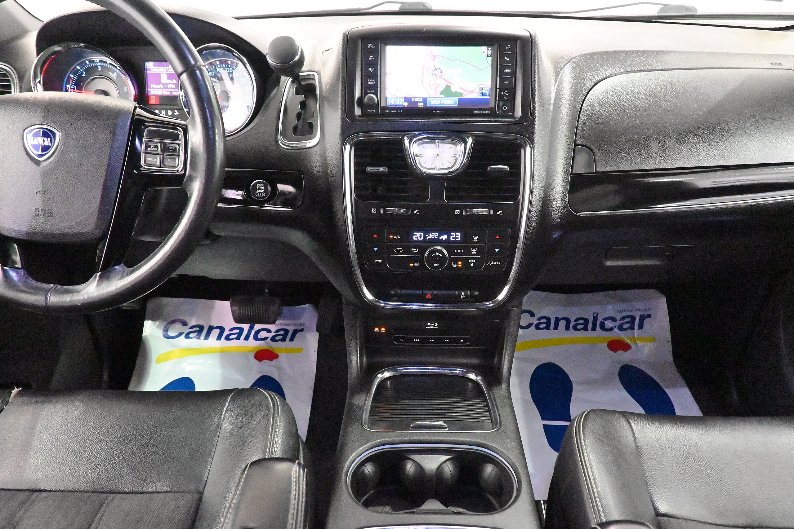 Foto Lancia Voyager 24