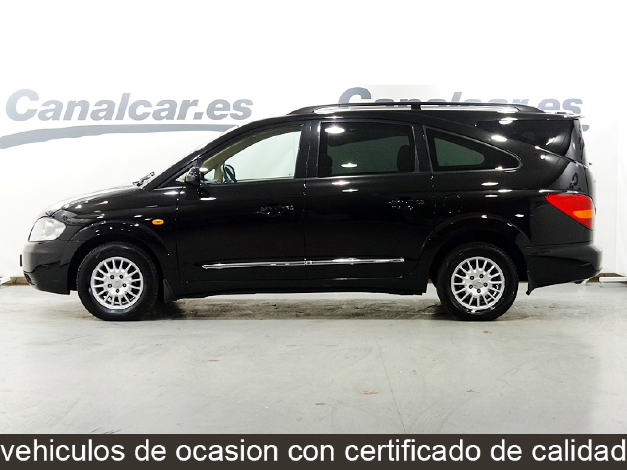 Foto Ssangyong Rodius 10