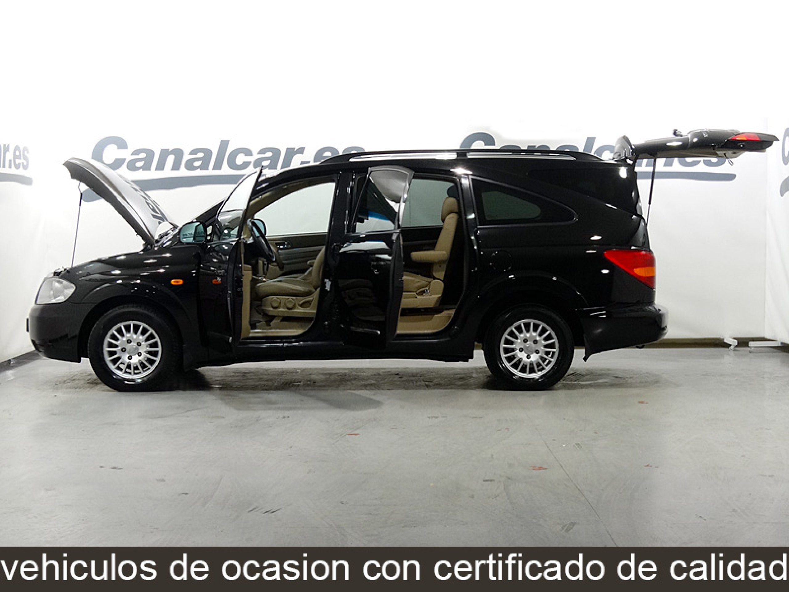 Foto Ssangyong Rodius 11