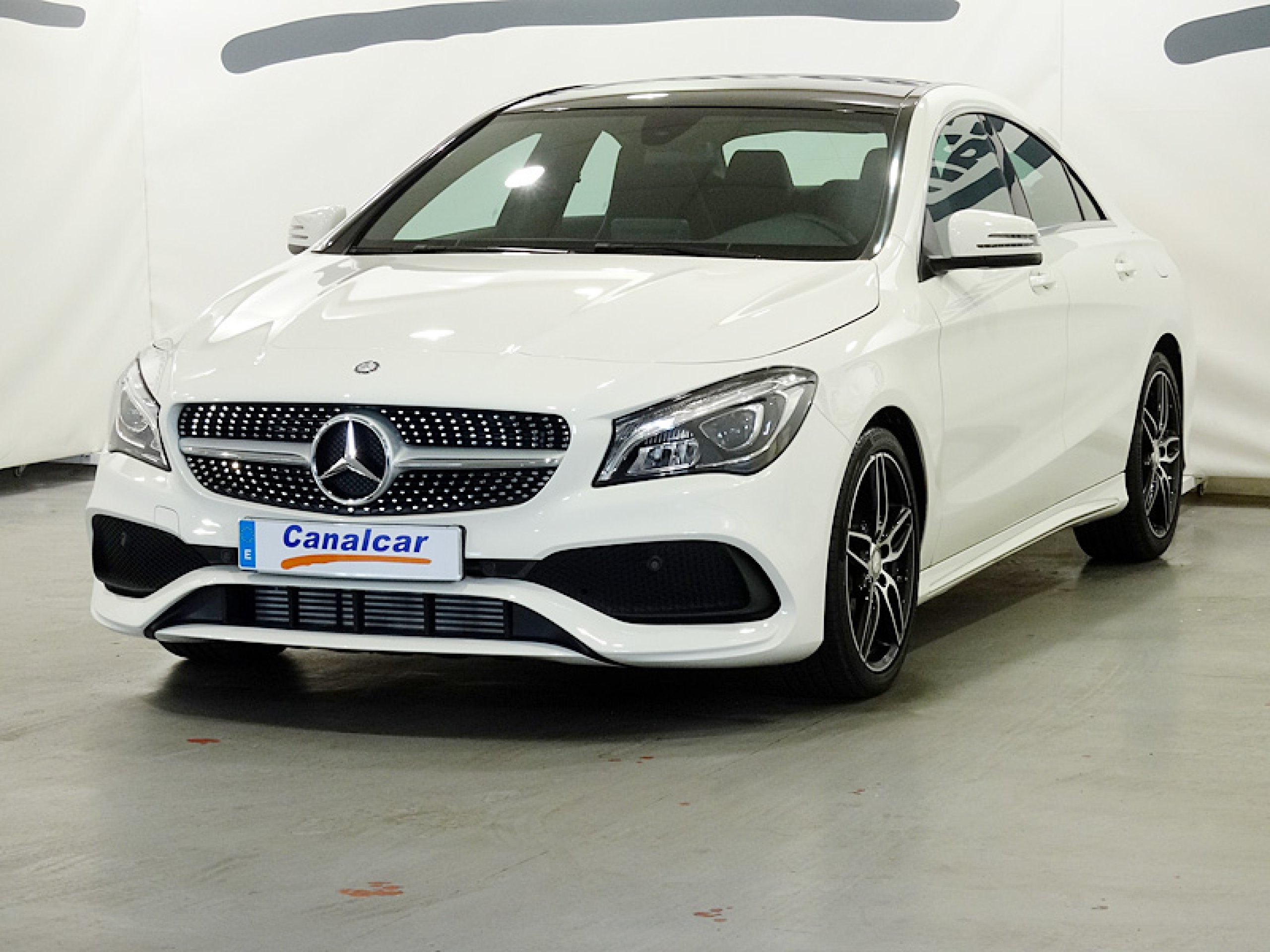 Foto Mercedes-Benz CLA 200 1