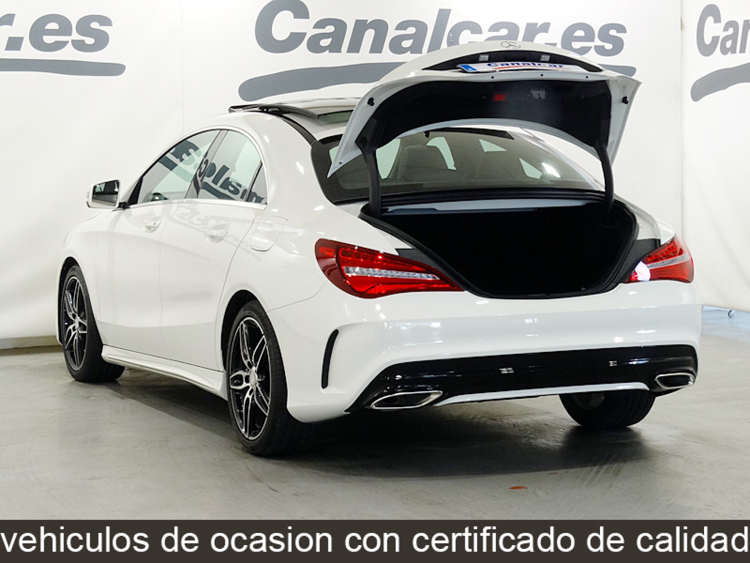 Foto Mercedes-Benz CLA 200 8