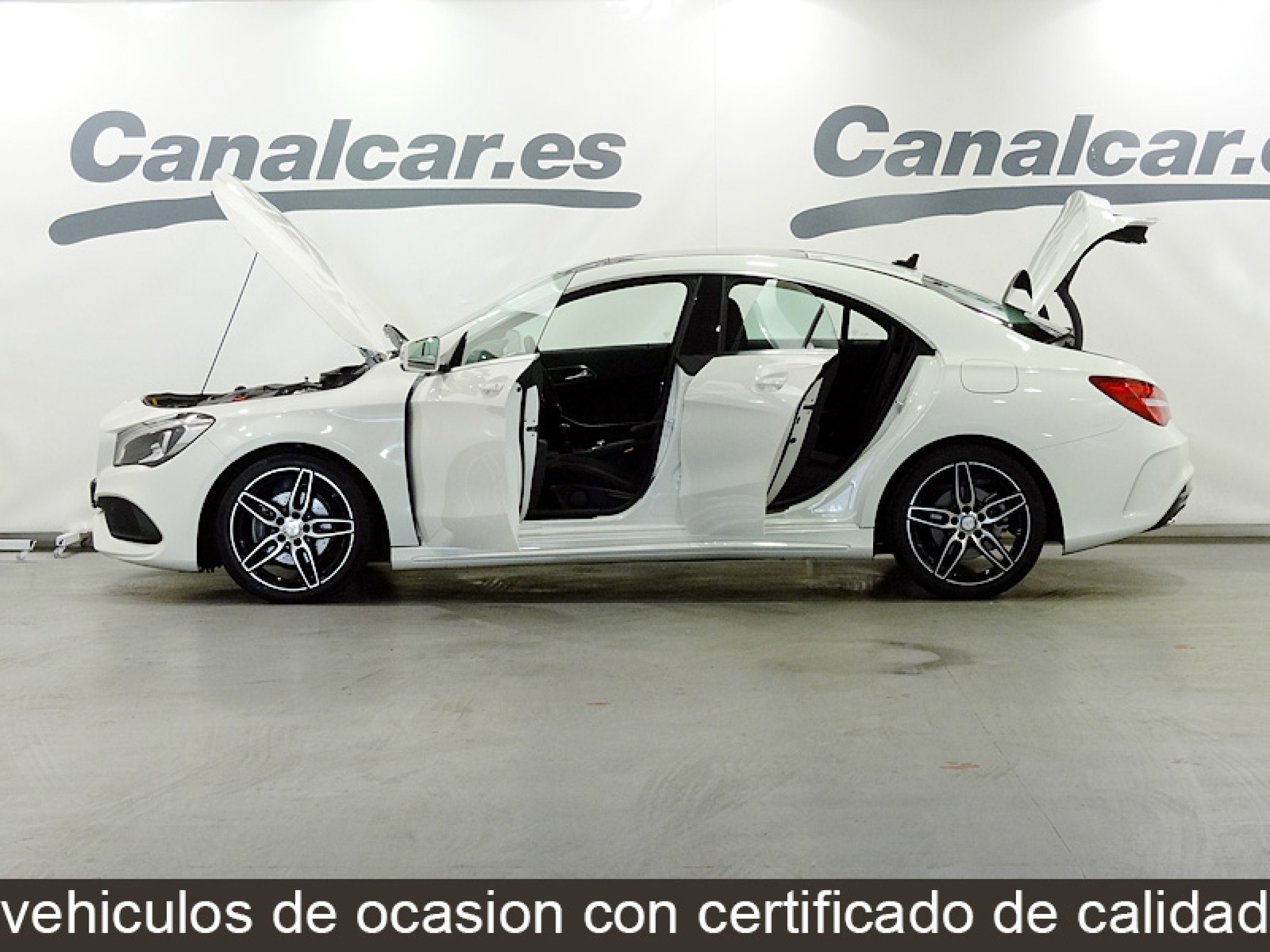 Foto Mercedes-Benz CLA 200 12