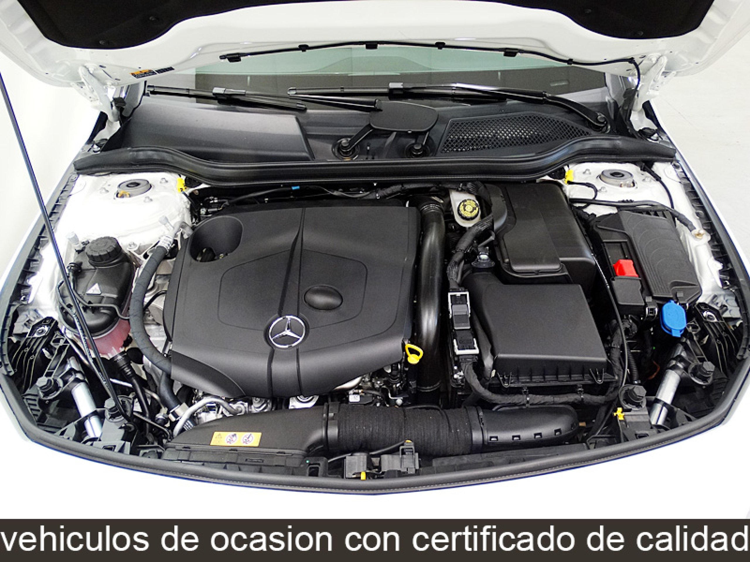 Foto Mercedes-Benz CLA 200 17